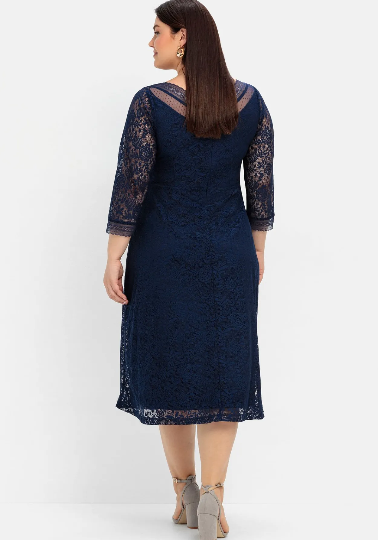 Abendkleid aus floraler Spitze<sheego Sale