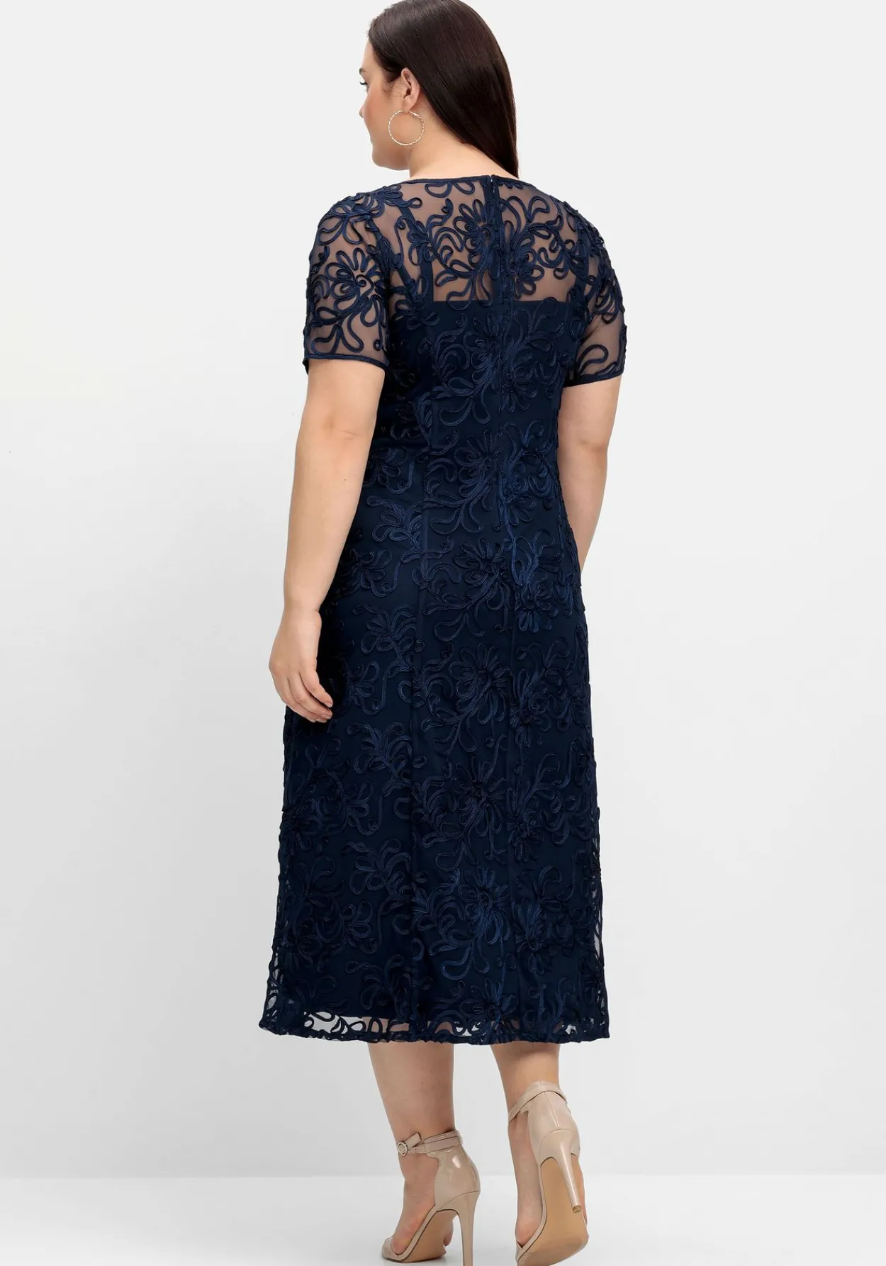 Abendkleid mit dekorativen Zierborten<sheego Sale