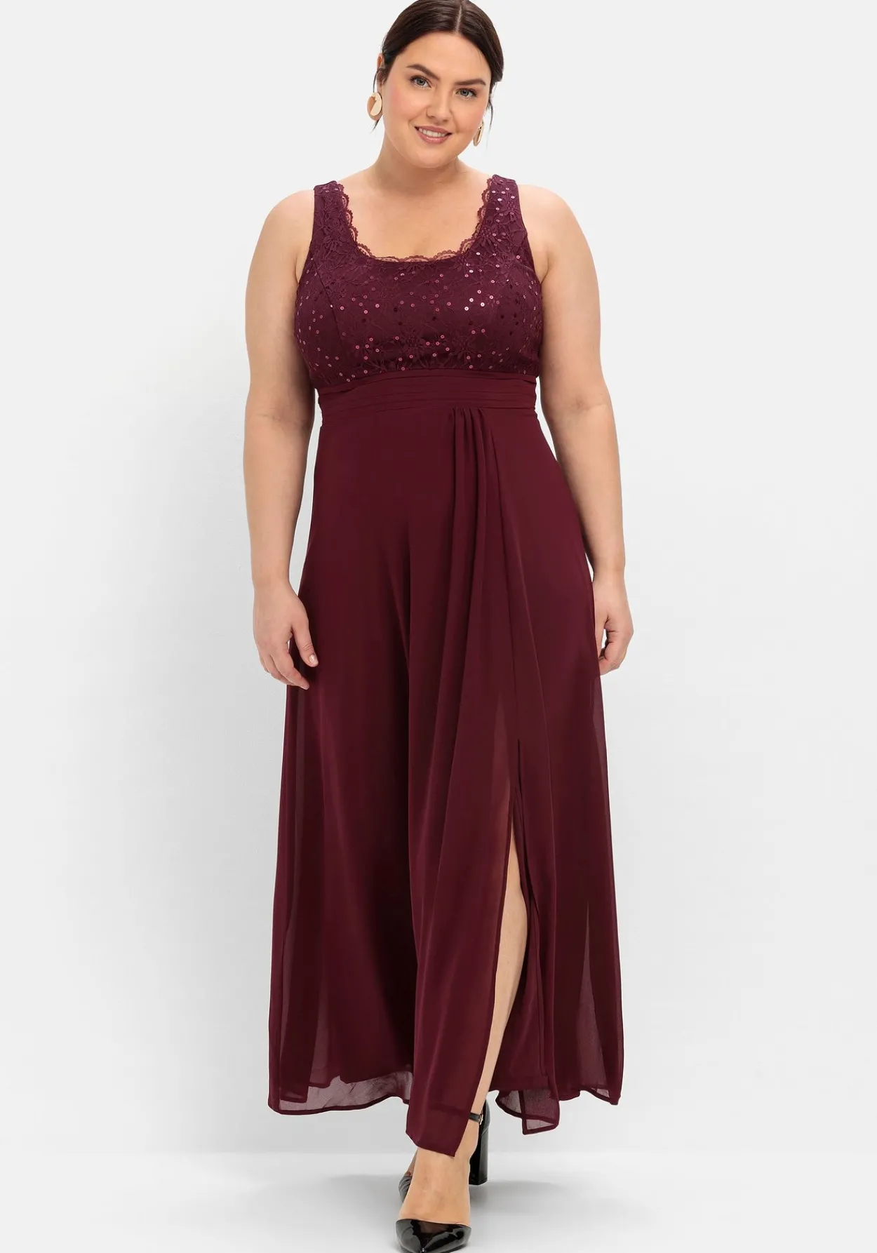 Abendkleid mit floraler Spitze<sheego Online
