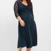Abendkleid mit Oberteil aus floraler Spitze<sheego New