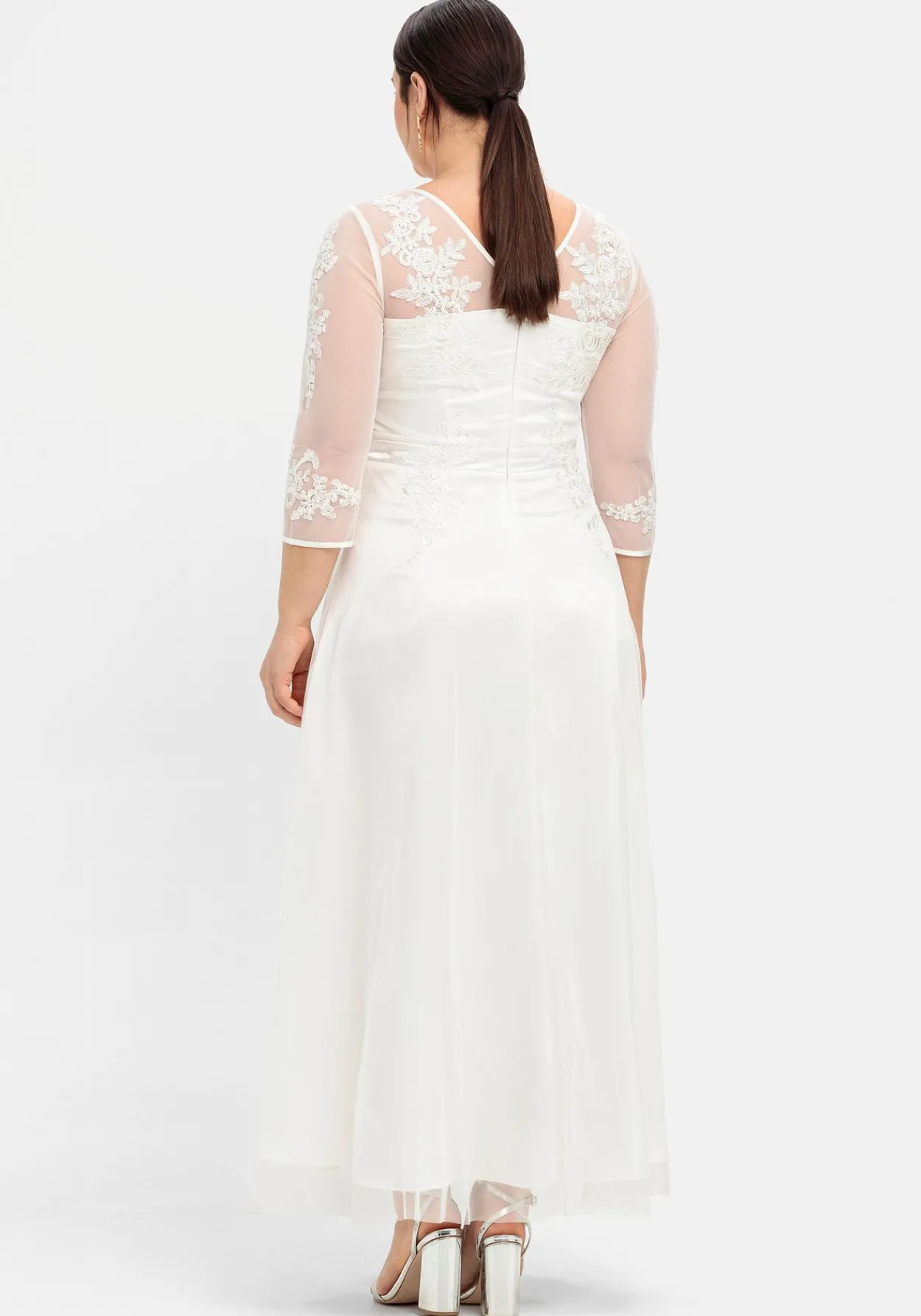 Abendkleid mit Spitzenapplikationen in Corsagenoptik<sheego Sale