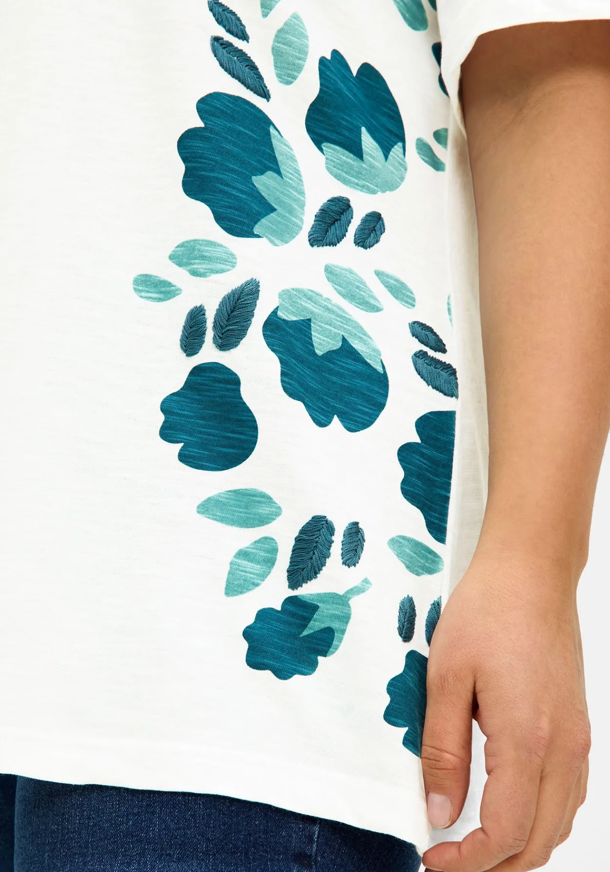 A-Linien-Shirt mit Floral-Druck und Stickerei<sheego Hot
