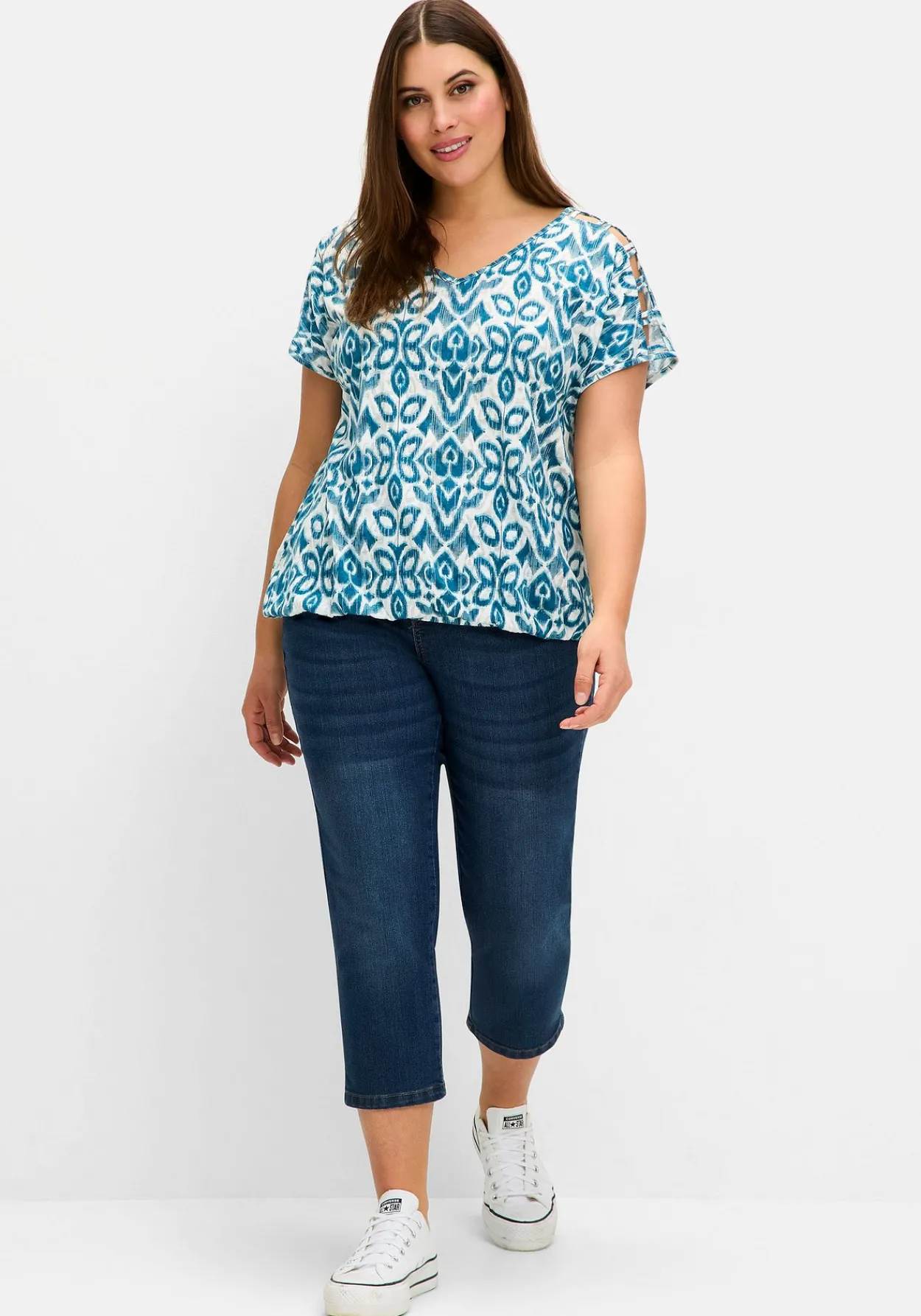 Ausbrenner-Shirt mit Gummizugbund<sheego Fashion
