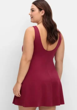 Badekleid mit V-Ausschnitt und integrierter Hose.<sheego Outlet