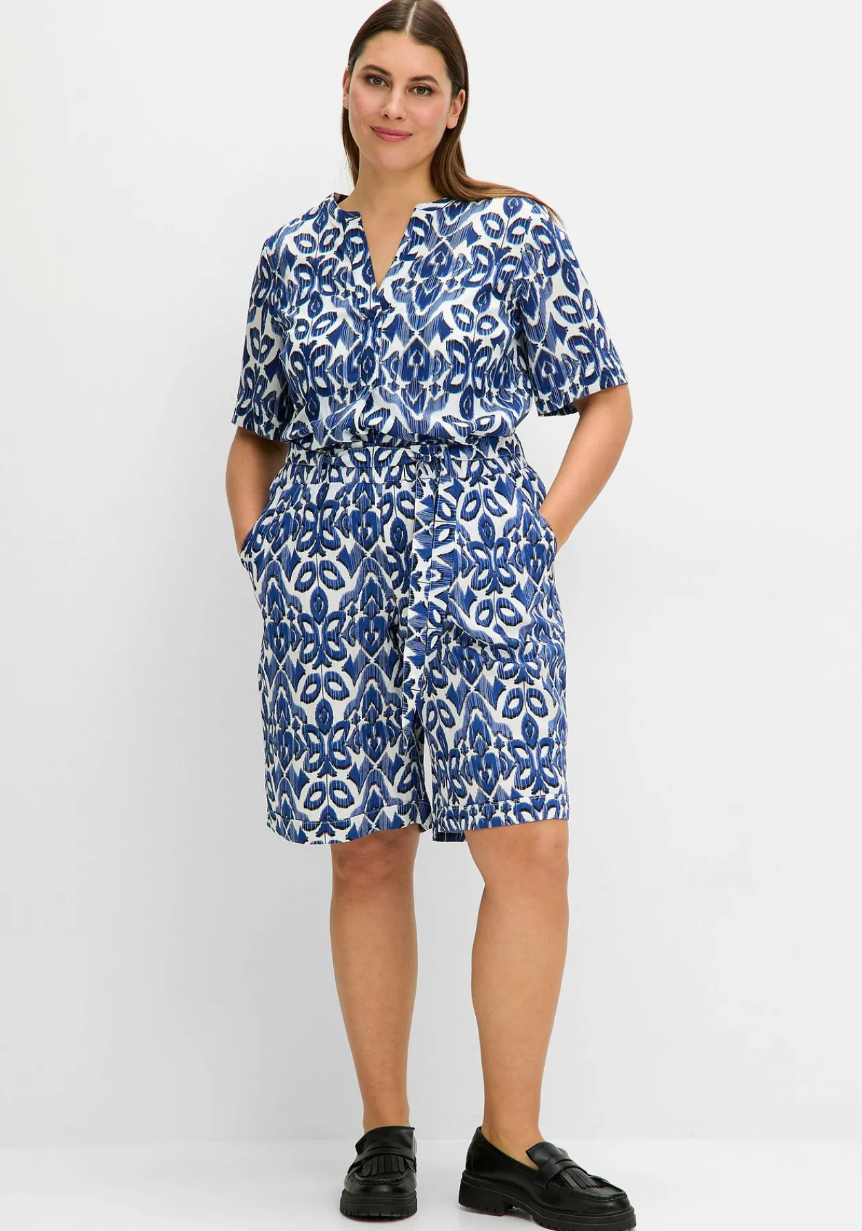 Bedruckte Schlupf-Bermudas mit Bindegürtel<sheego Discount