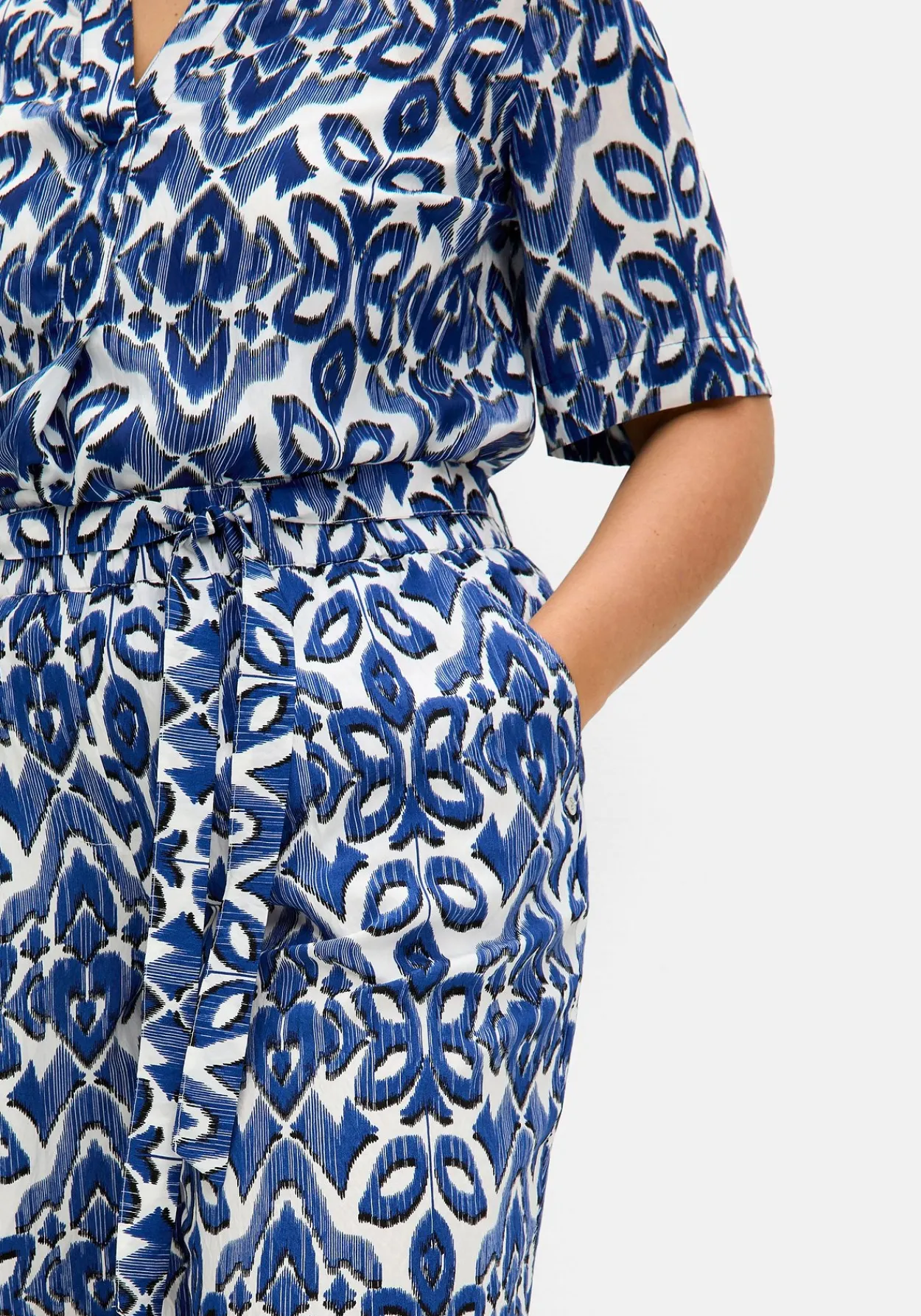 Bedruckte Schlupf-Bermudas mit Bindegürtel<sheego Discount
