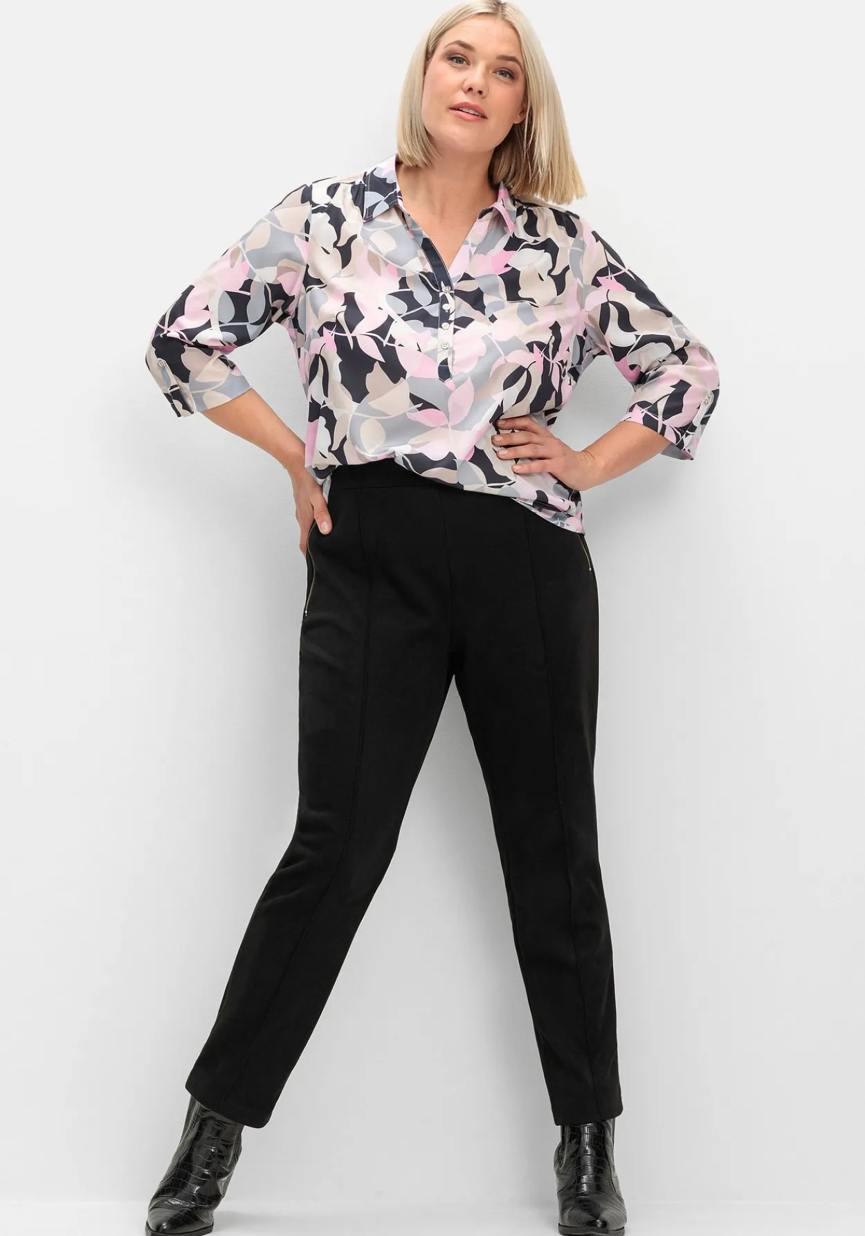 Bedruckte Tunika mit Blusenkragen, aus Crêpe<sheego Fashion