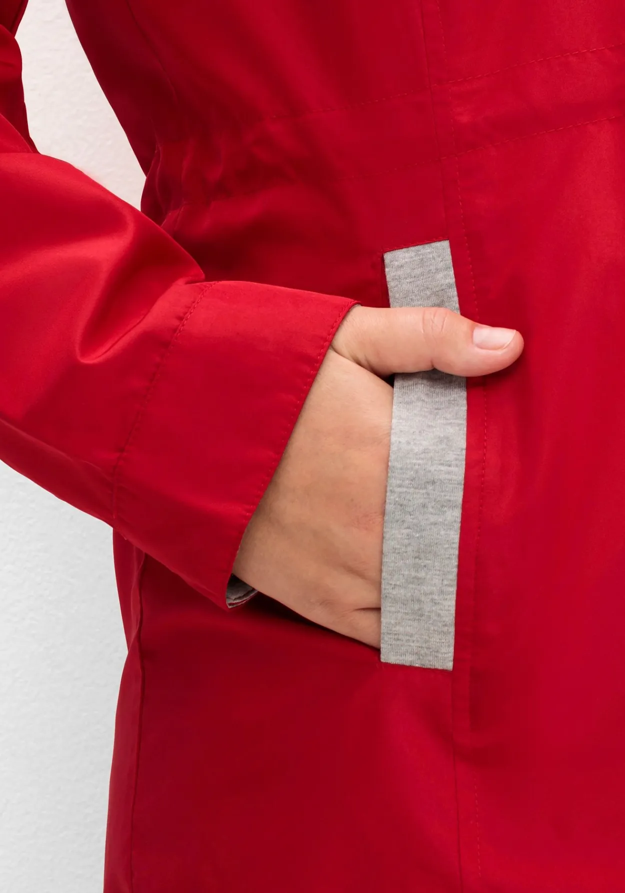 Übergangsjacke mit Kapuze und Kontrastdetails<sheego New