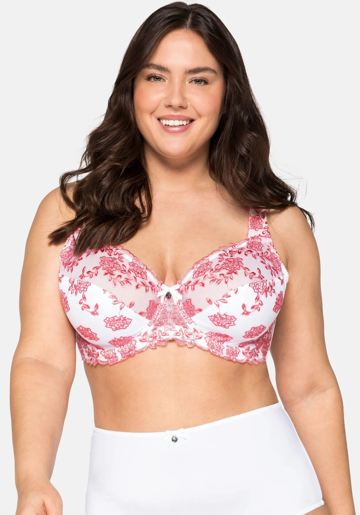 Bügel-BH mit Stickereispitze und Mesh-Einsätzen<sheego Hot