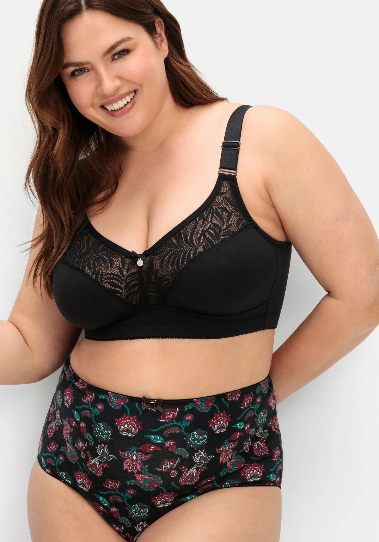 Bügelloser BH mit Spitze und wattierten Cups<sheego Online