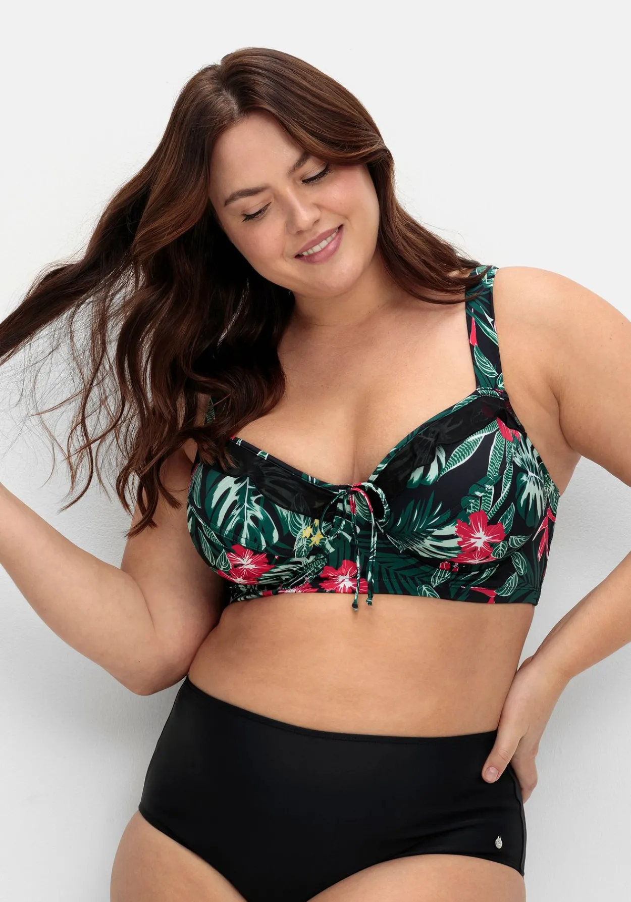 Bikini-Oberteil mit Volants und Tropical Print<sheego Outlet