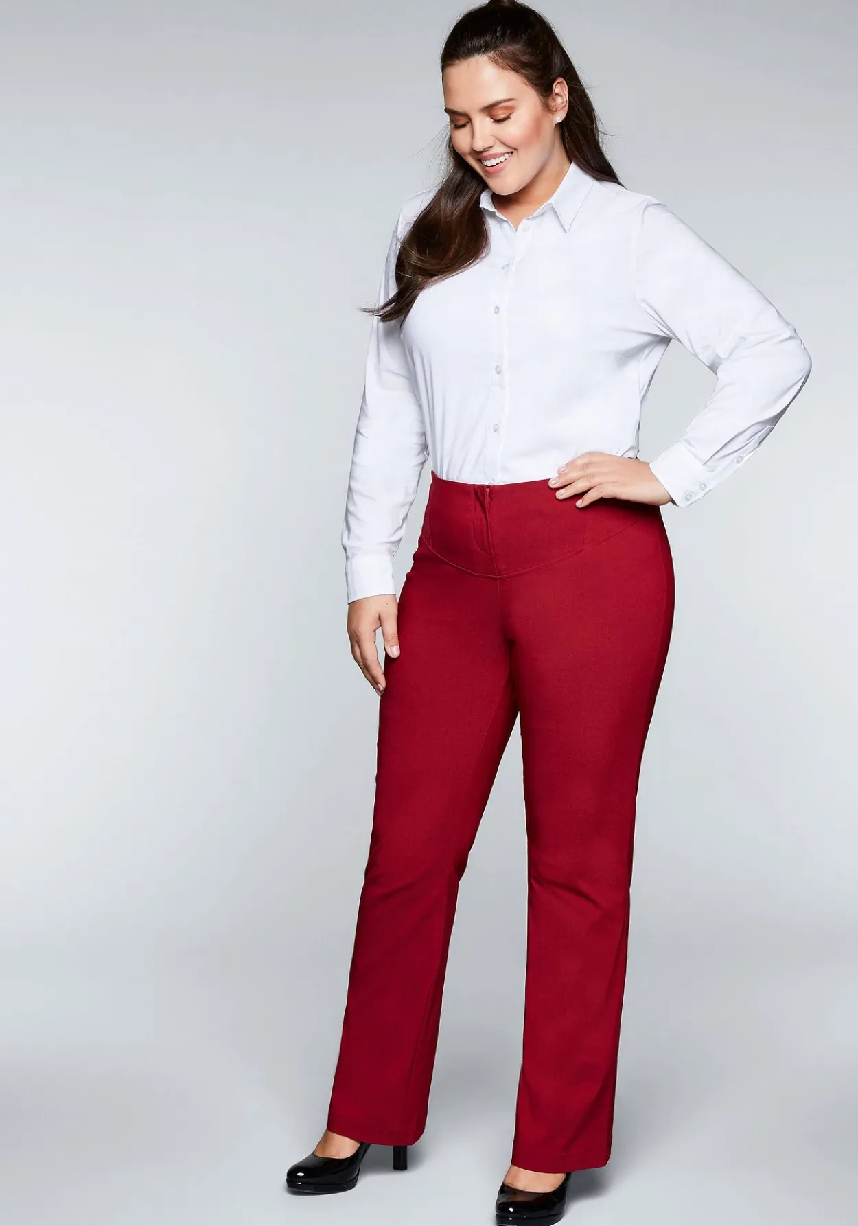 Bluse in leicht tailliertem Schnitt, mit Stretchanteil<sheego Hot