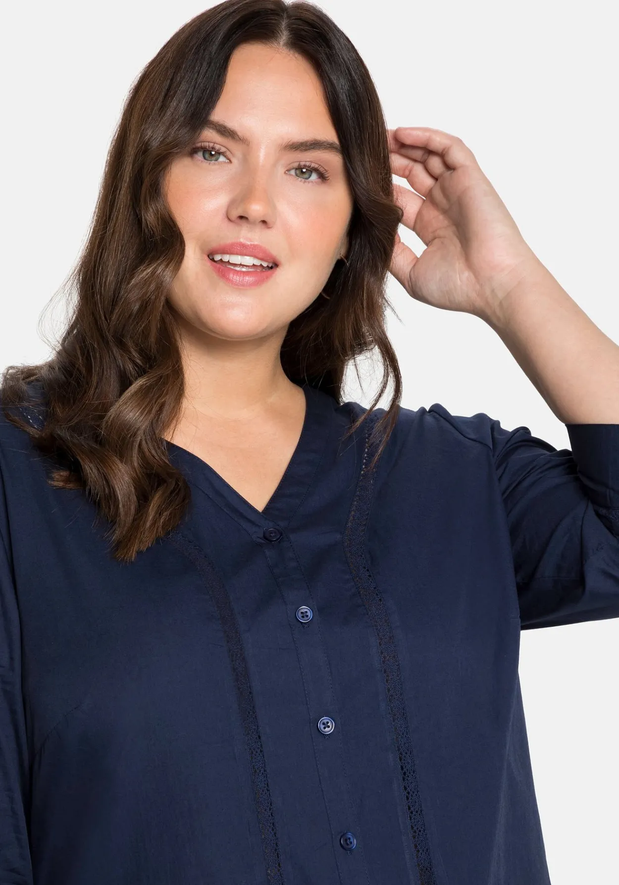 Bluse mit 3/4-Arm, V-Ausschnitt und Spitze<sheego Best