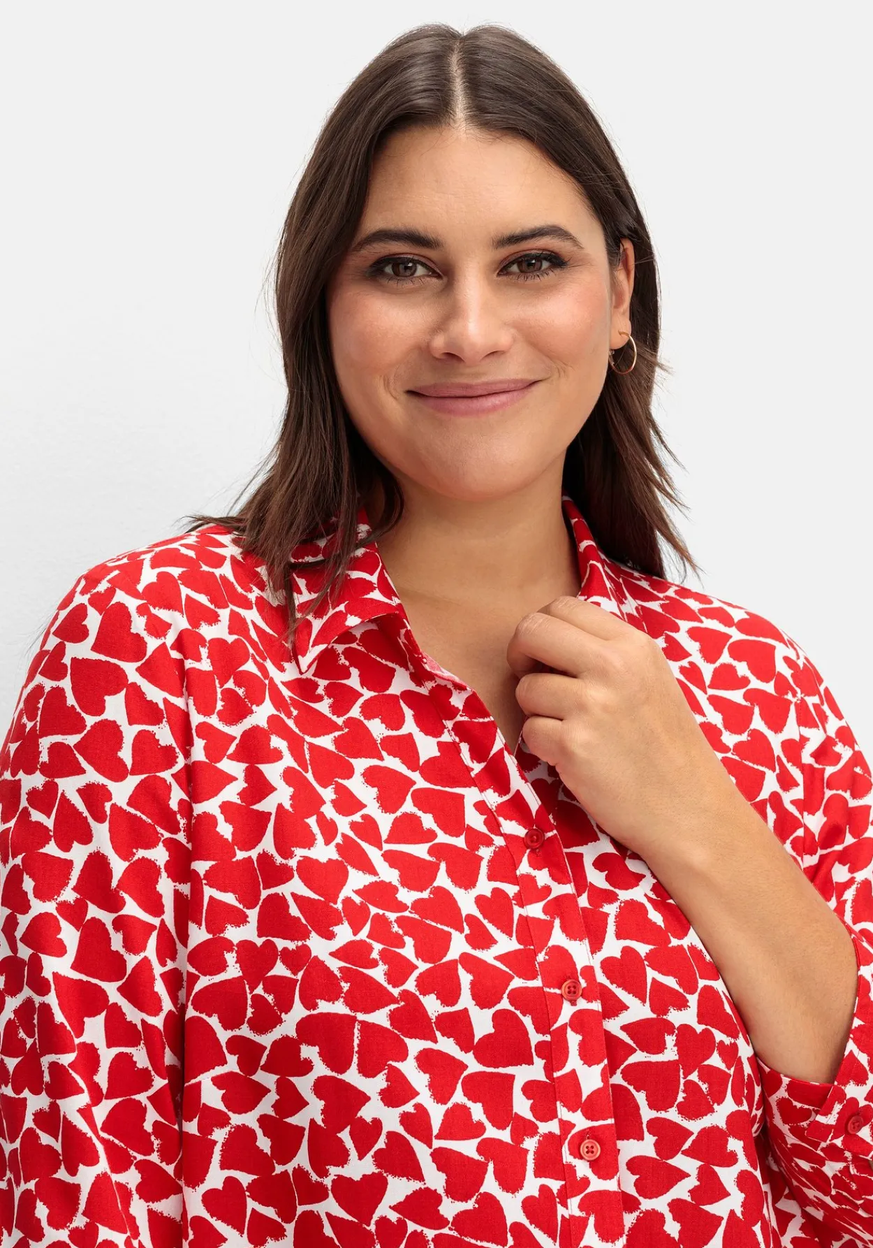 Bluse mit Herz-Alloverprint und 3/4-Ärmeln<sheego Hot