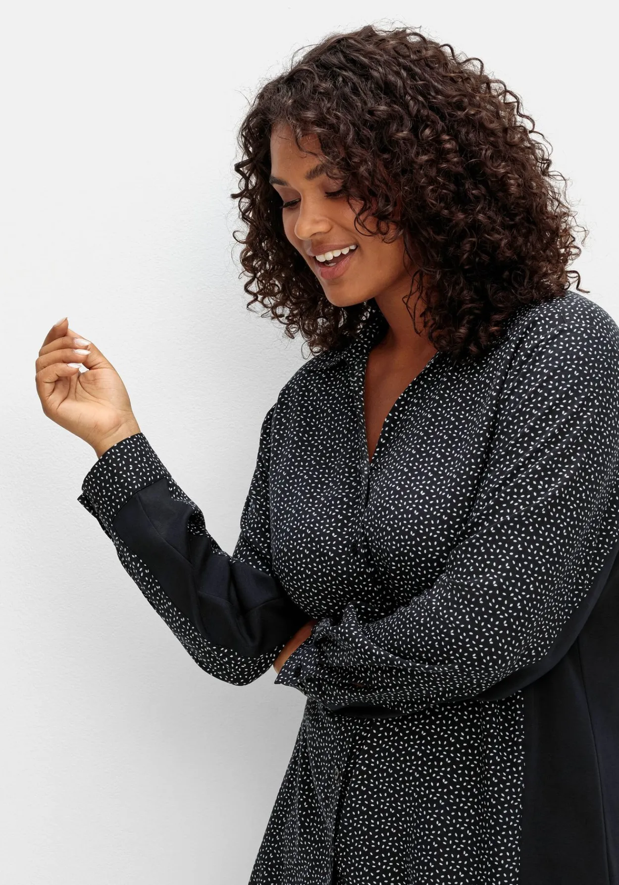 Bluse mit Print und elastischen Einsätzen<sheego New