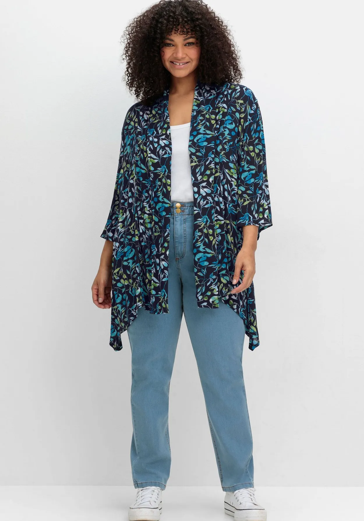 Blusenjacke mit Blätterdruck, in Zipfelform<sheego Online