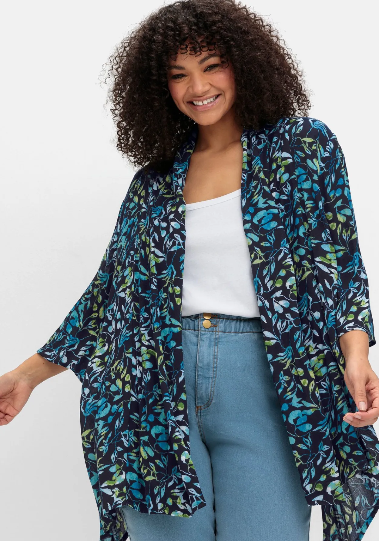 Blusenjacke mit Blätterdruck, in Zipfelform<sheego Online