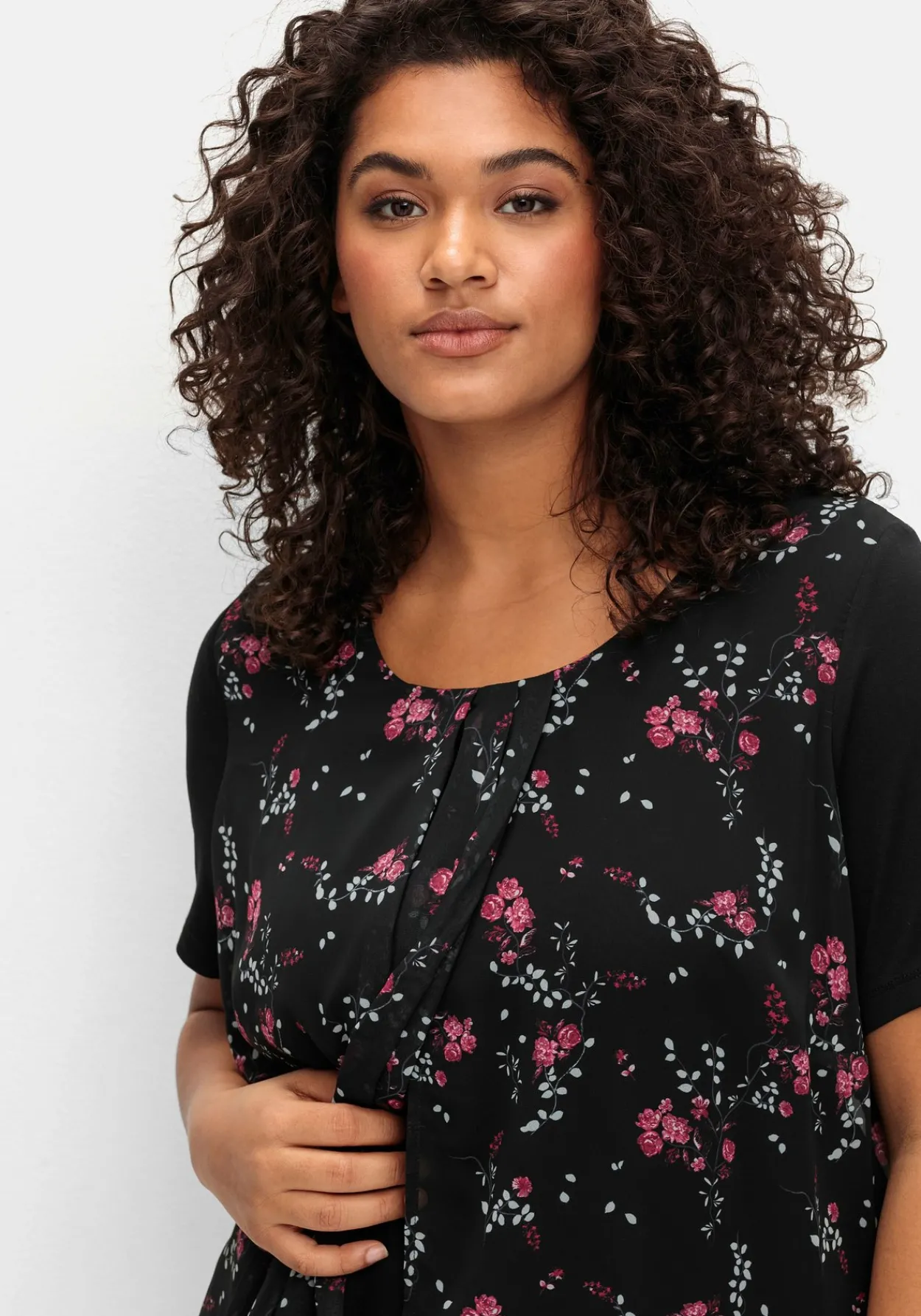 Blusenshirt aus Jersey und Chiffon, in Lagenoptik<sheego Best