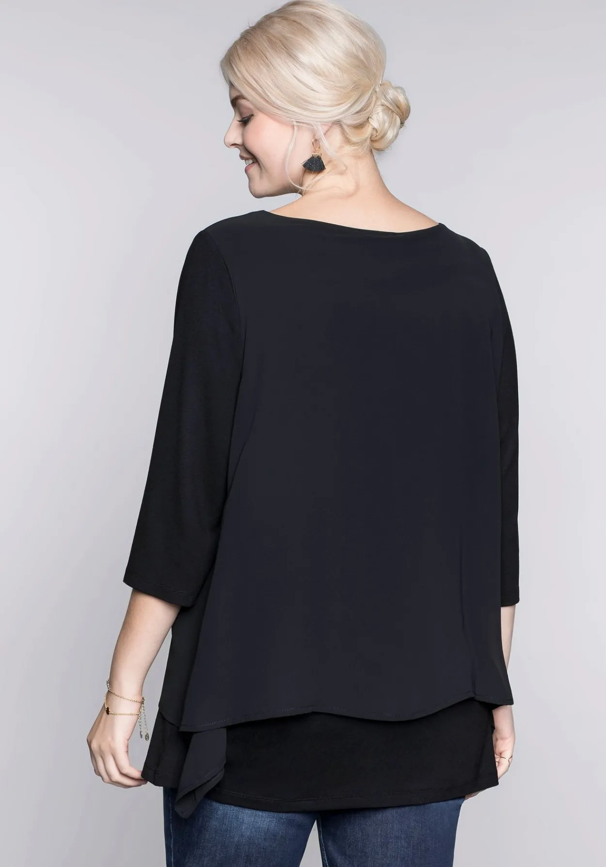 Blusenshirt in leichter A-Linie mit Zipfelsaum<sheego Fashion