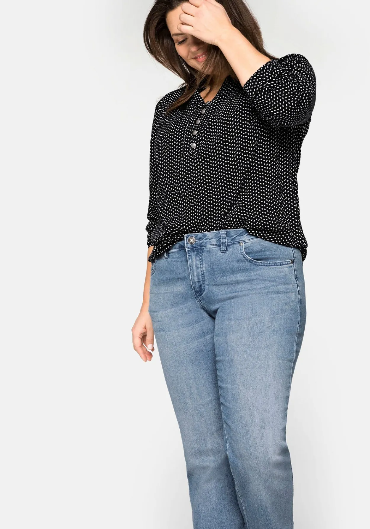 Bootcut-Jeans in 5-Pocket-Form, mit Used-Effekten<sheego Best