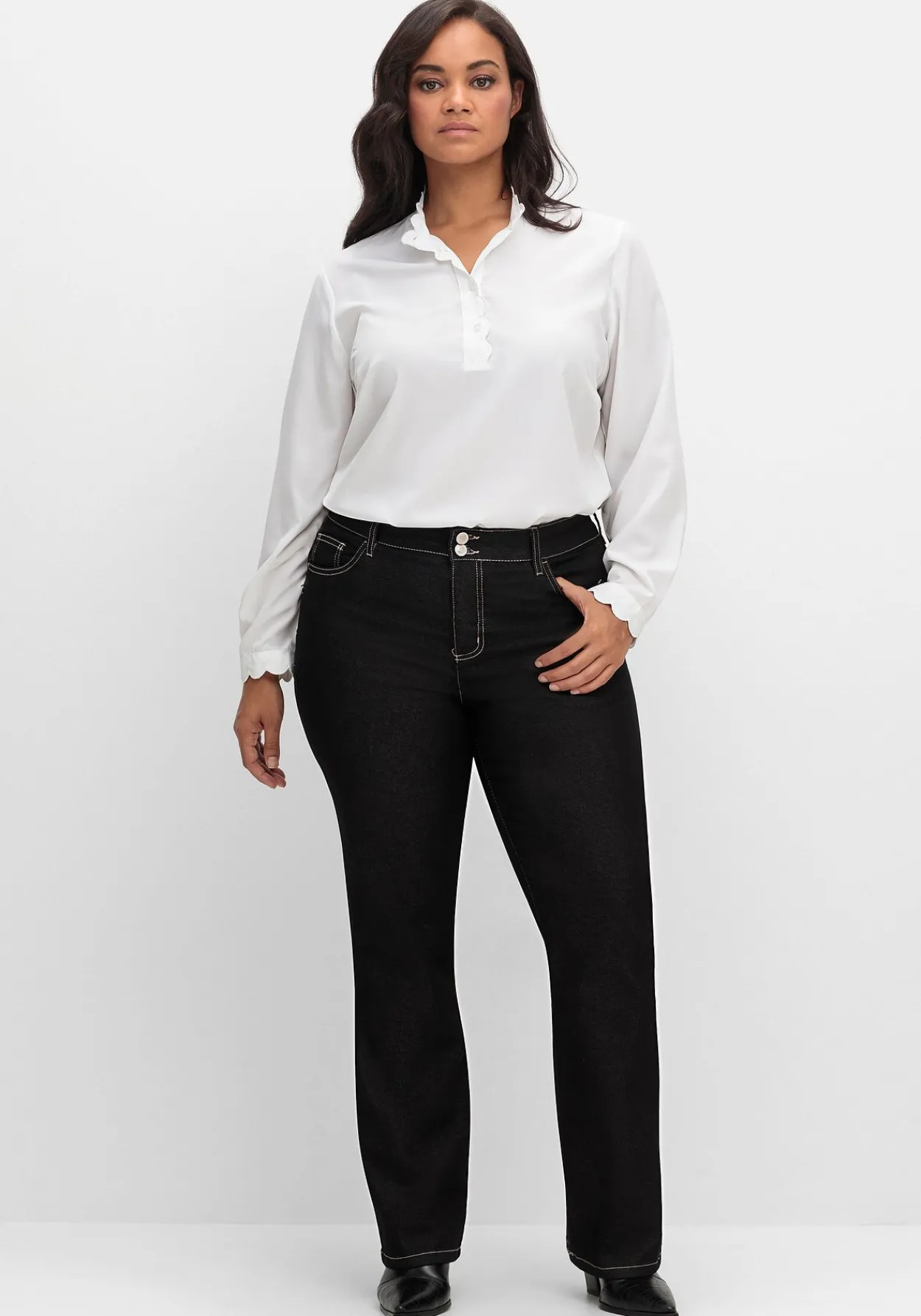 Bootcut-Jeans mit Push-up-Effekt<sheego Online