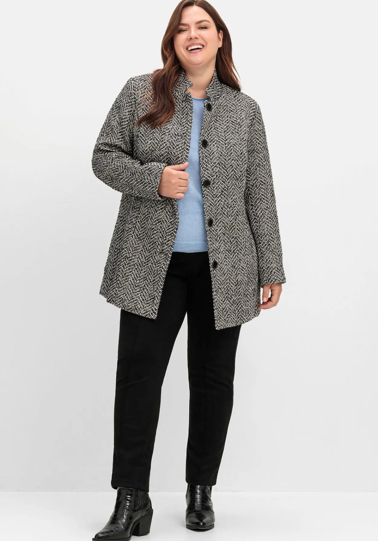 Bouclé-Jacke mit Stehkragen, im Fischgrätmuster<sheego Outlet