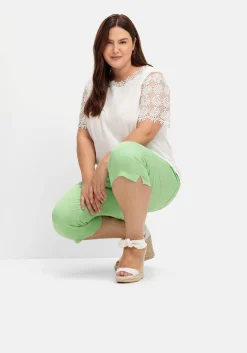 Caprijeans mit Teilgummibund und Glitzersteinen<sheego Sale