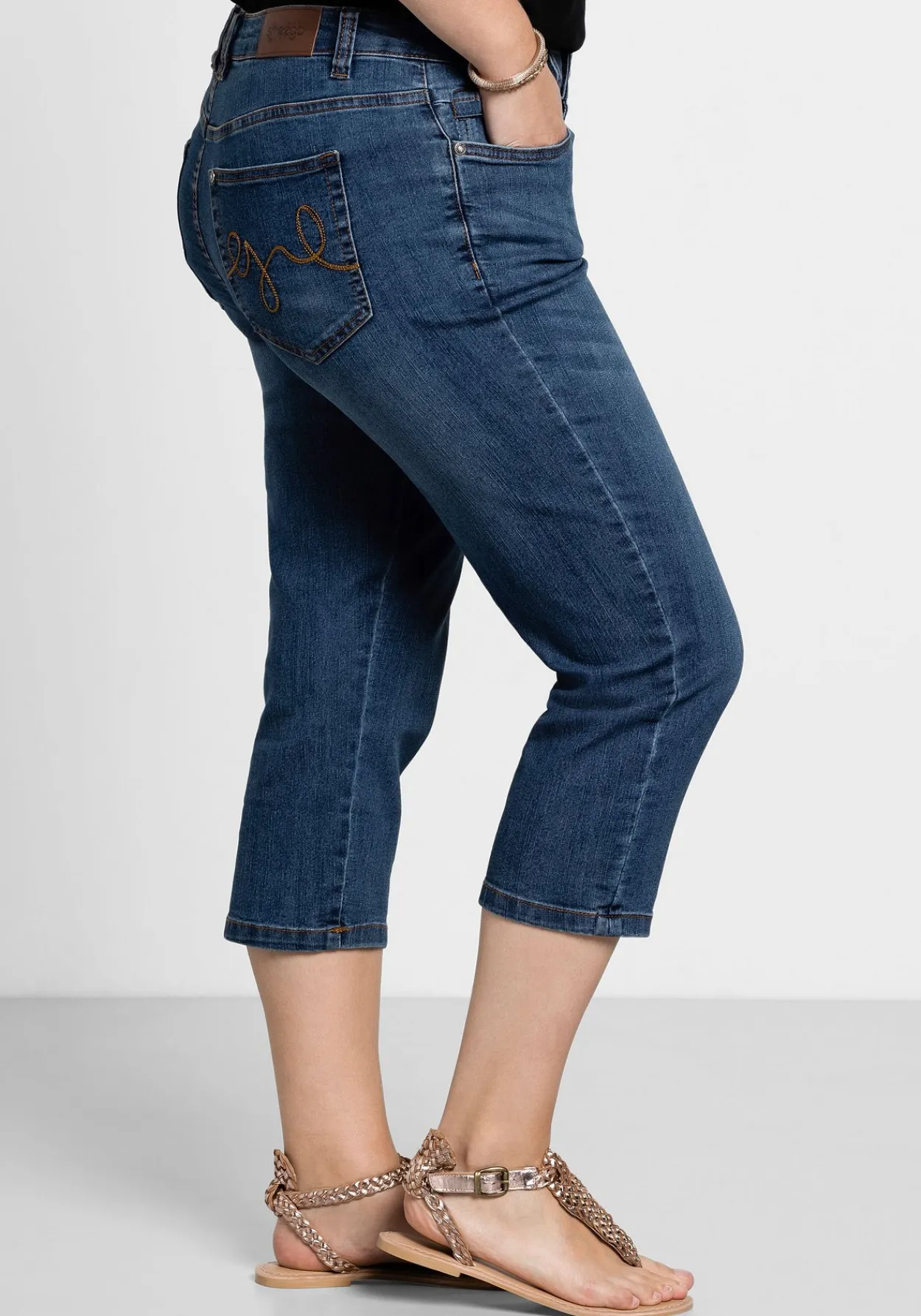 Caprijeans mit Used-Effekten<sheego Clearance