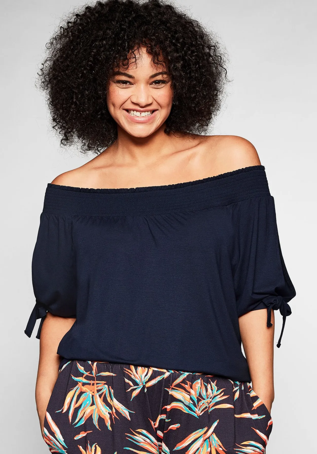 Carmenshirt mit Smokeinsatz und längerem Halbarm<sheego Sale
