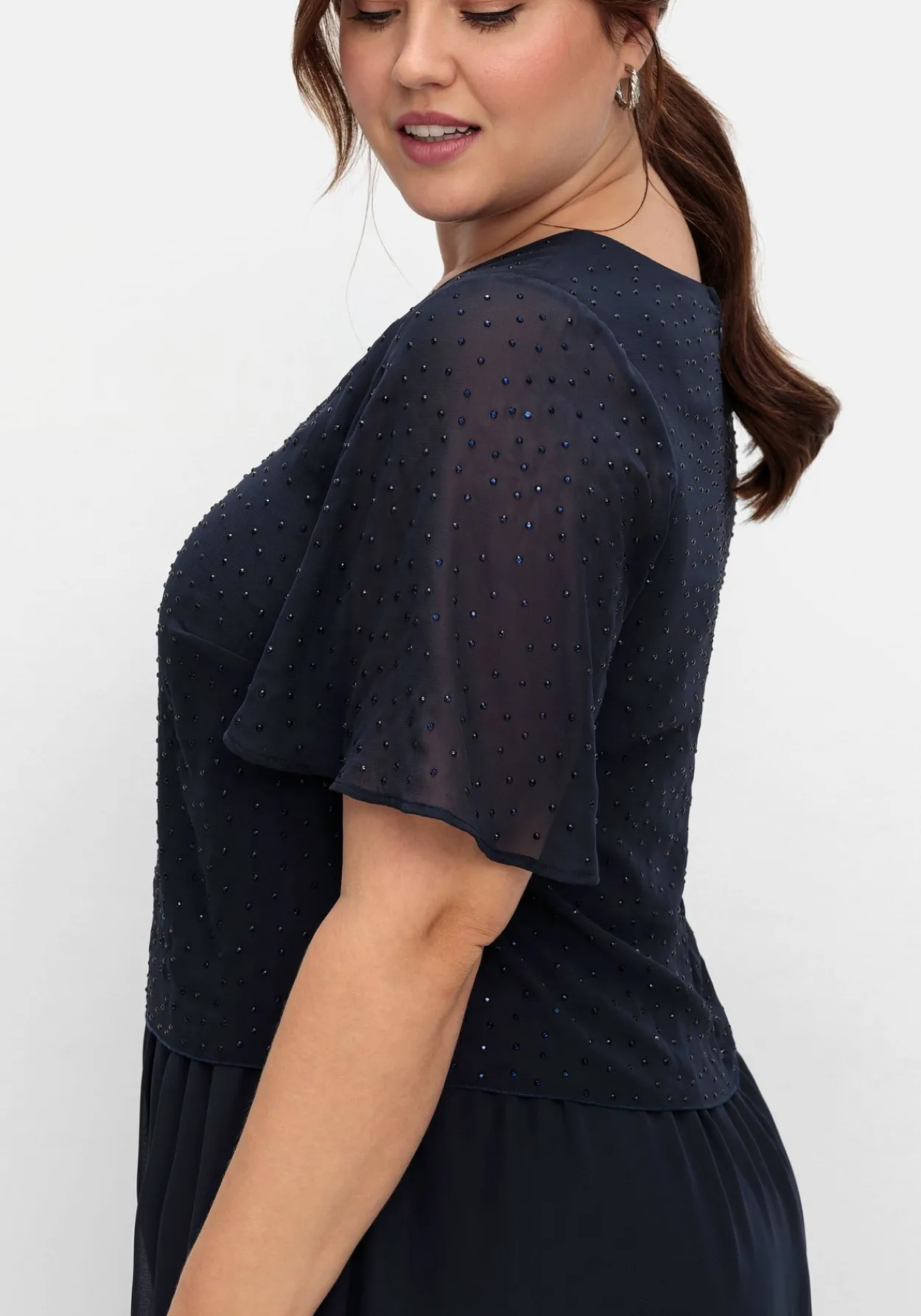 Chiffonkleid im Lagenlook, mit Schmucksteinen<sheego Fashion