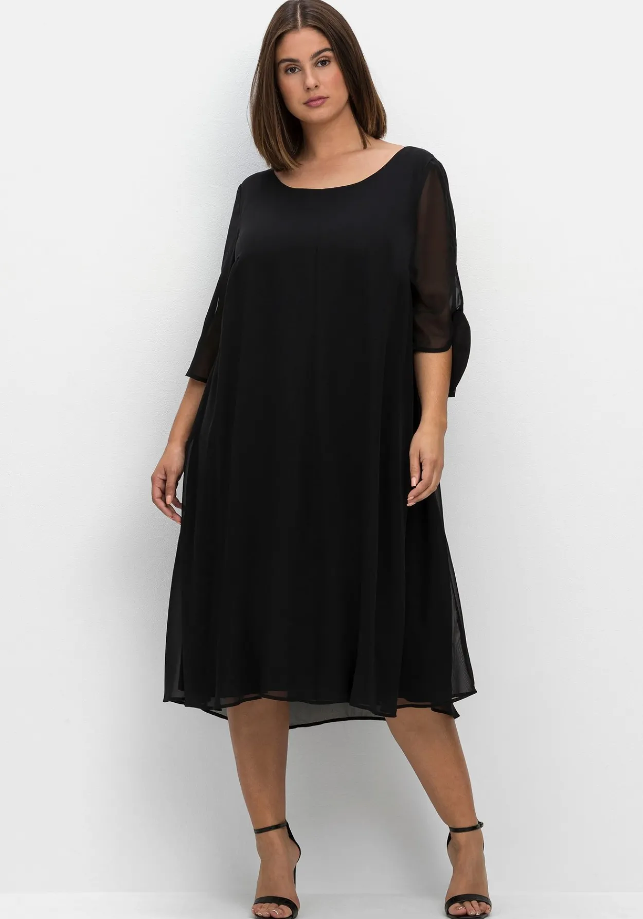 Chiffonkleid mit 3/4-Ärmeln, in Midilänge<sheego Outlet