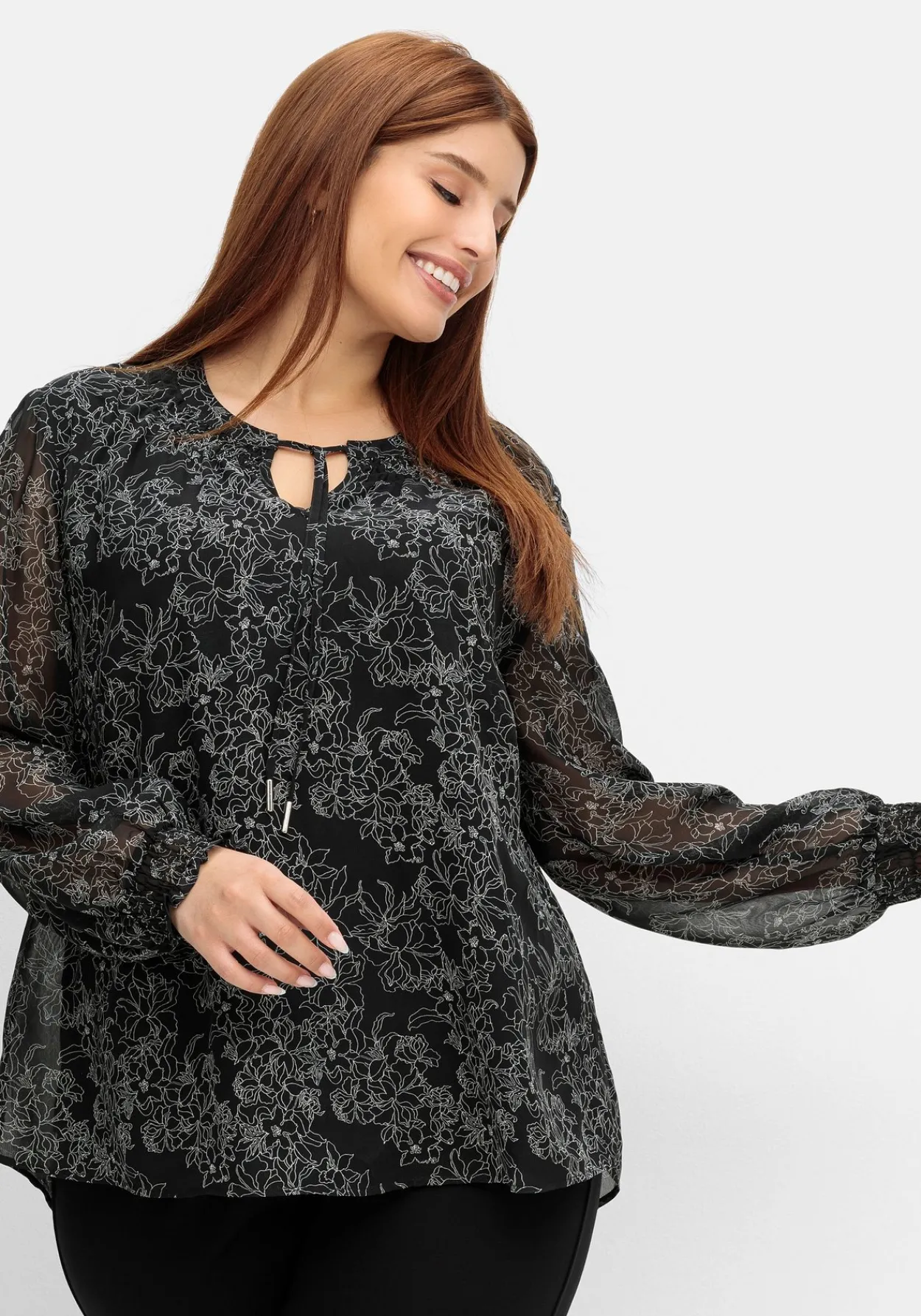 Chiffontunika in Petite Passform, mit Blumenprint<sheego Clearance