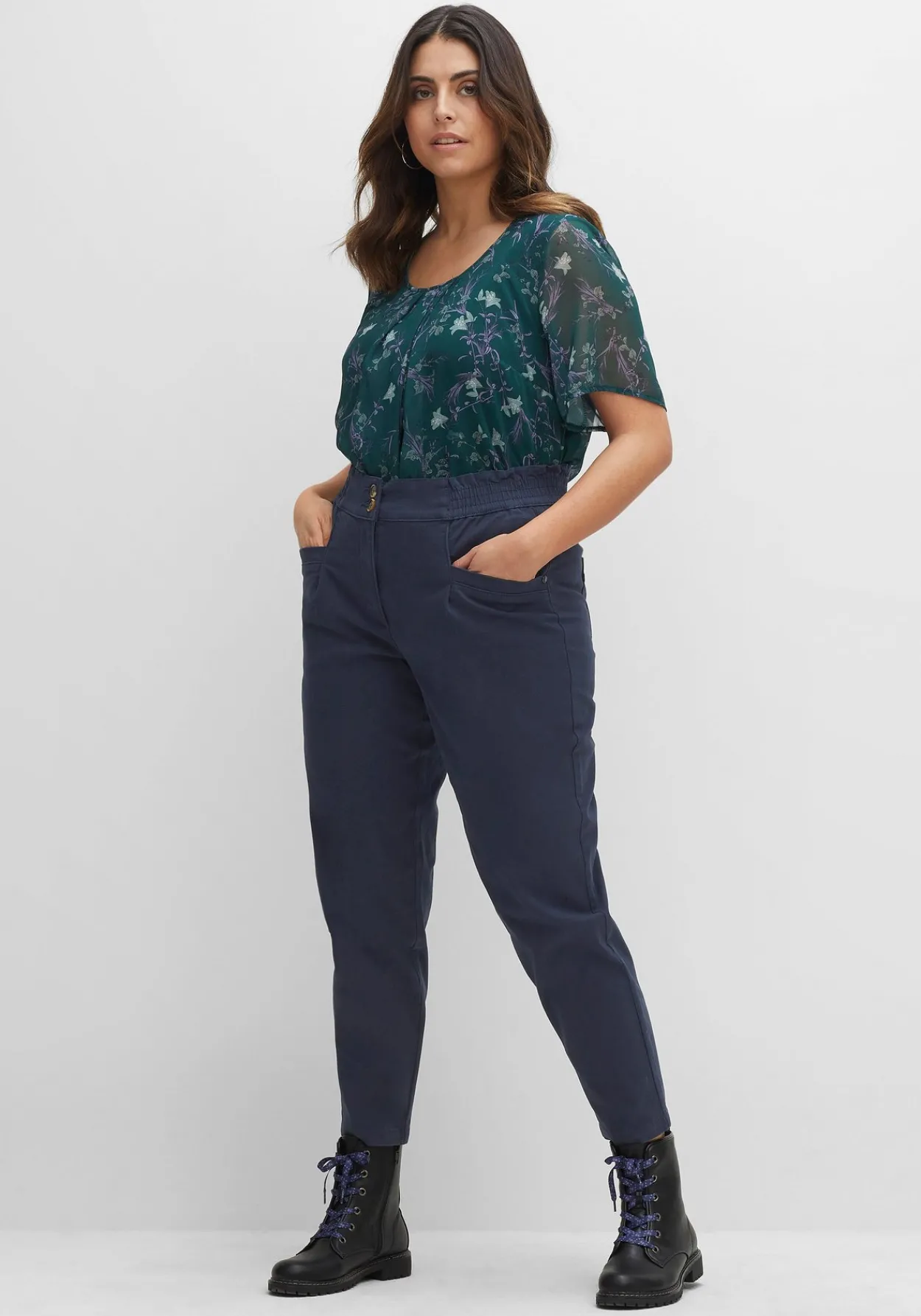 Chinohose aus Twill, mit High-Waist-Bund<sheego New