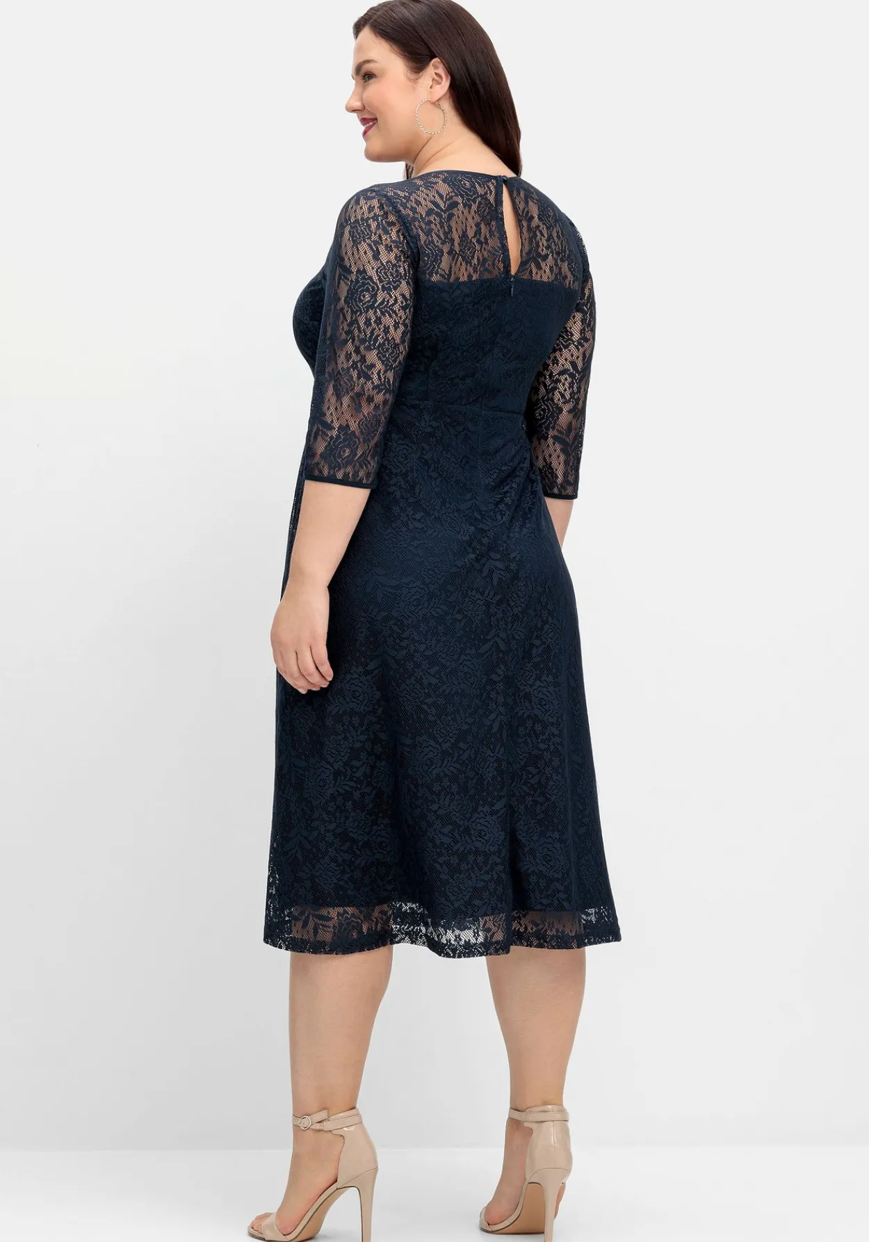 Cocktailkleid aus floraler Spitze<sheego Outlet