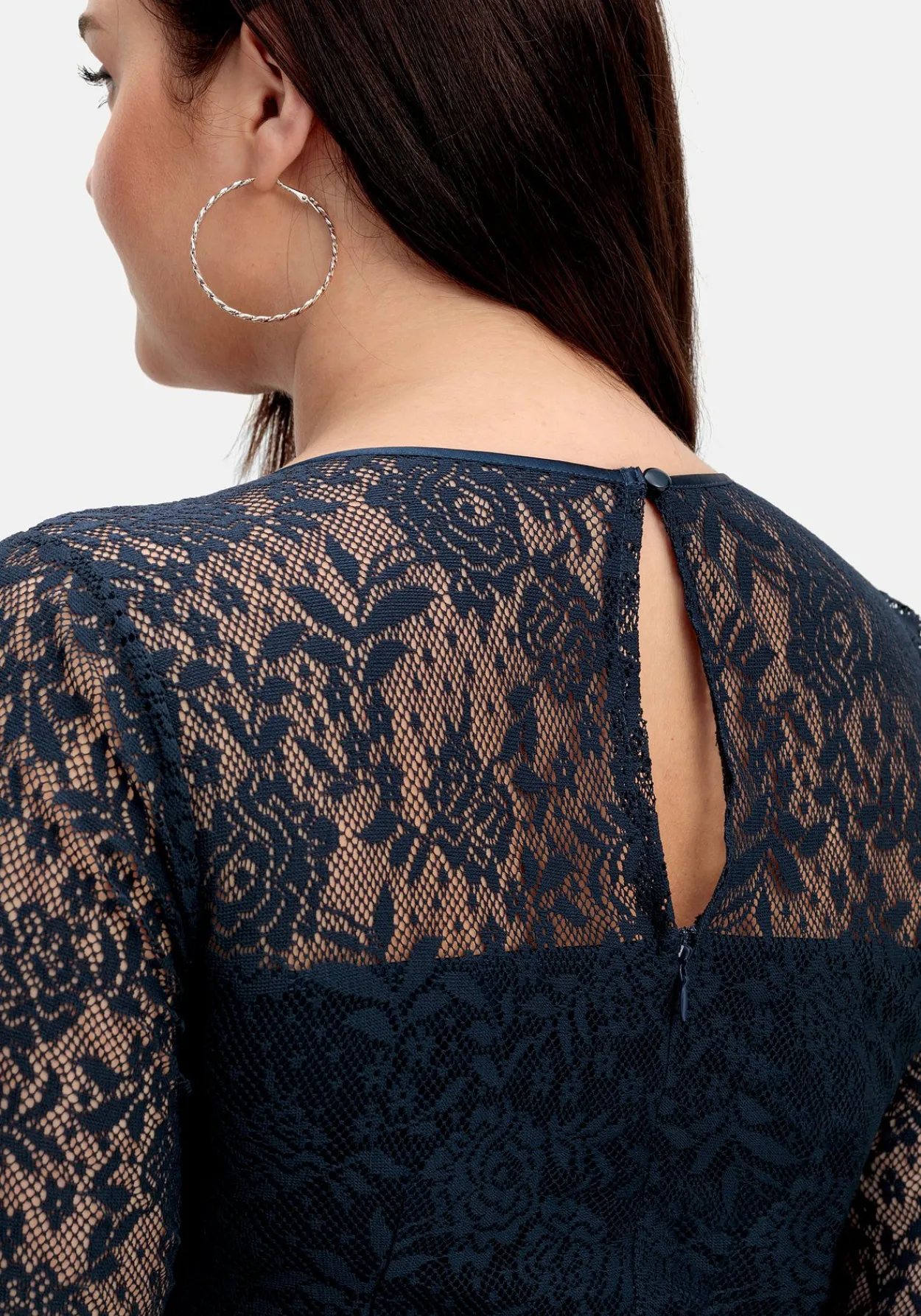 Cocktailkleid aus floraler Spitze<sheego Outlet