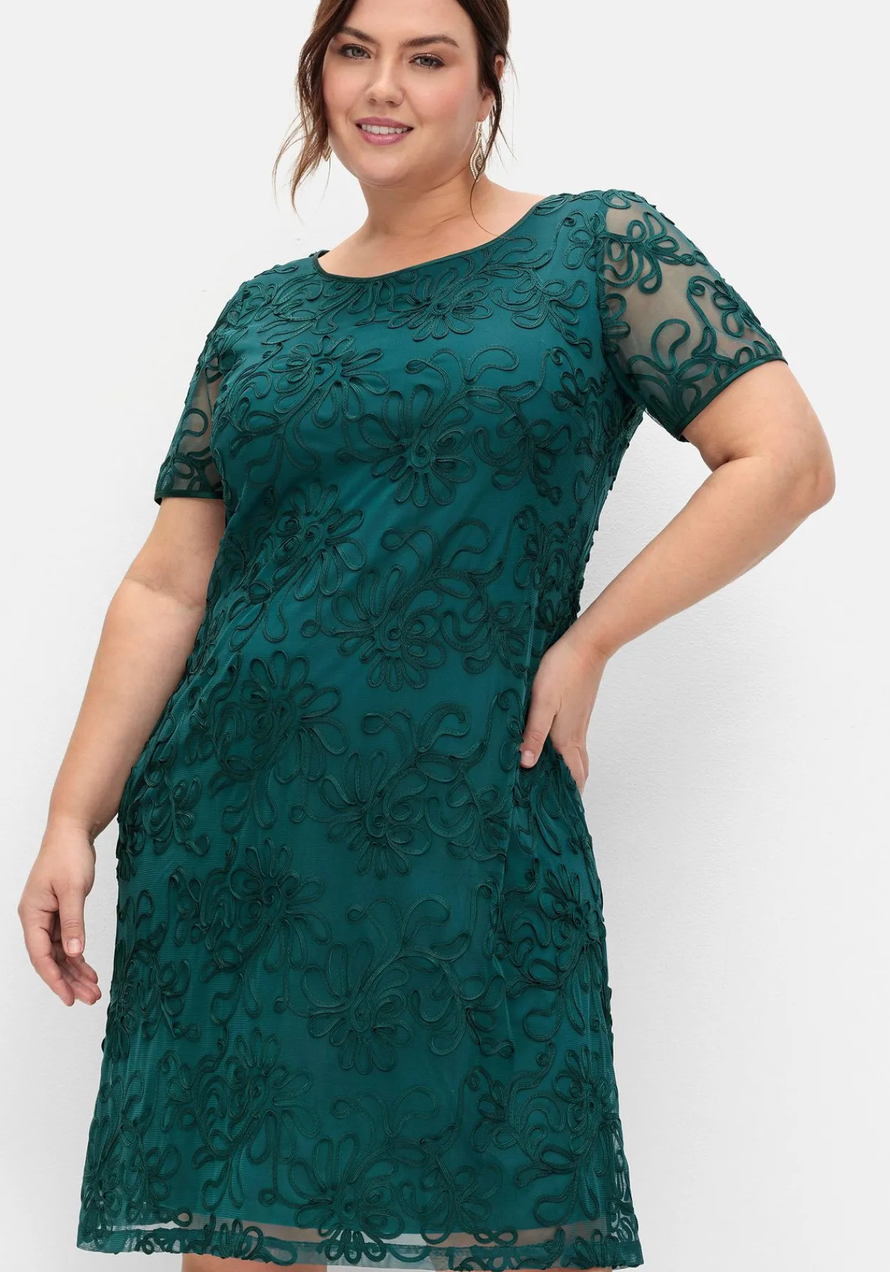 Cocktailkleid aus Mesh, mit Zierborten<sheego Online