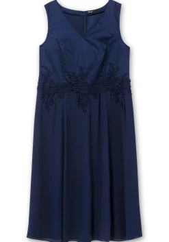 Cocktailkleid im Materialmix, mit floraler Spitze<sheego Hot