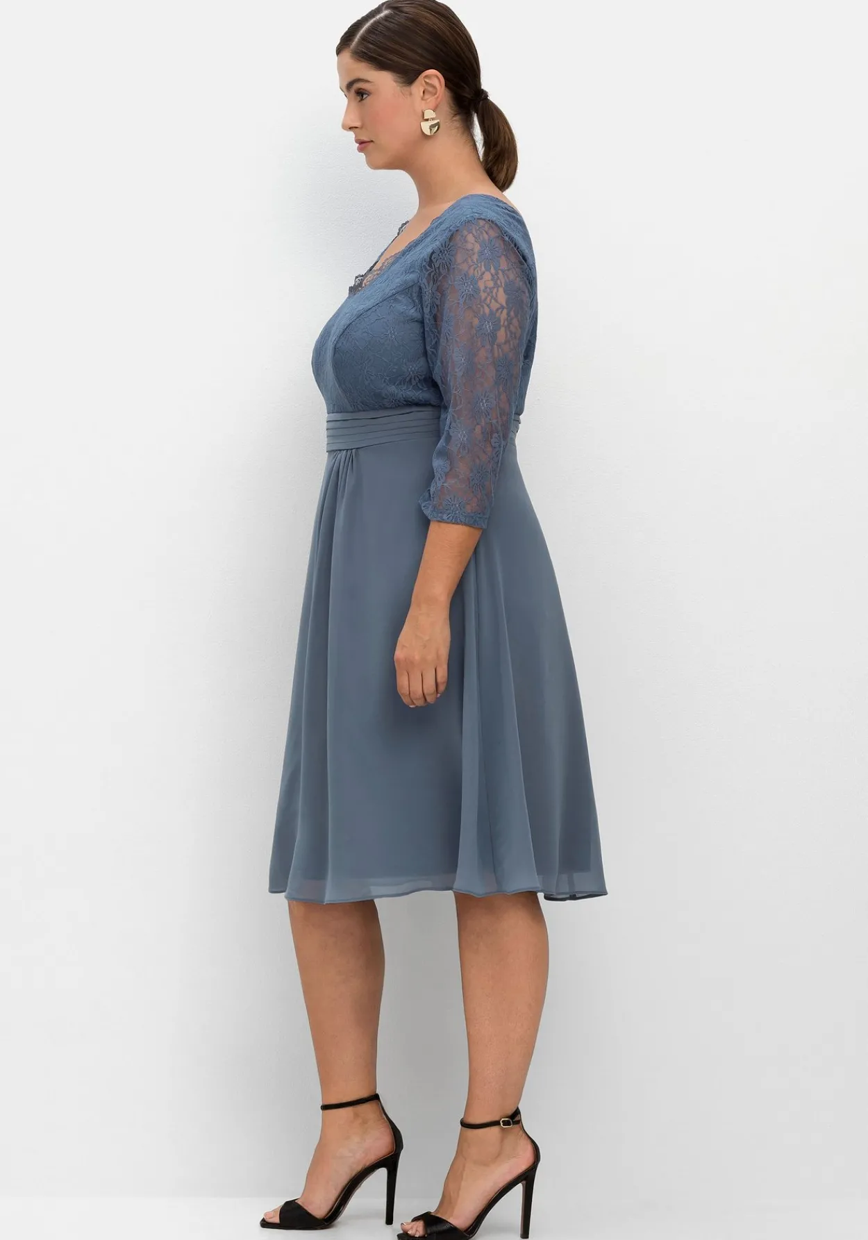 Cocktailkleid mit floraler Spitze<sheego Sale