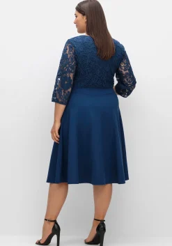 Cocktailkleid mit Zierbortenstickerei am Oberteil<sheego Best
