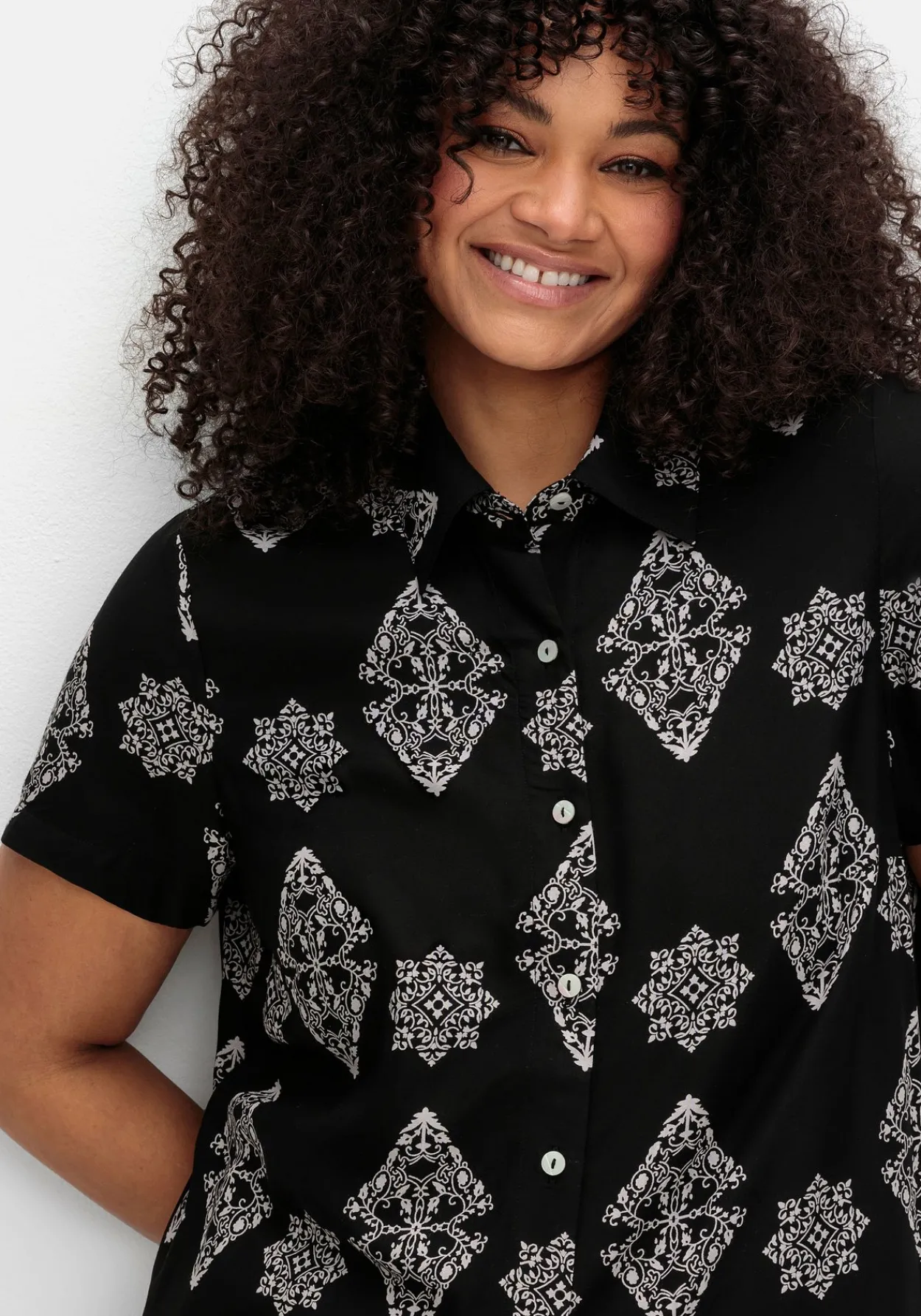 Extralange Bluse mit Ornamentdruck<sheego by Joe Browns Outlet