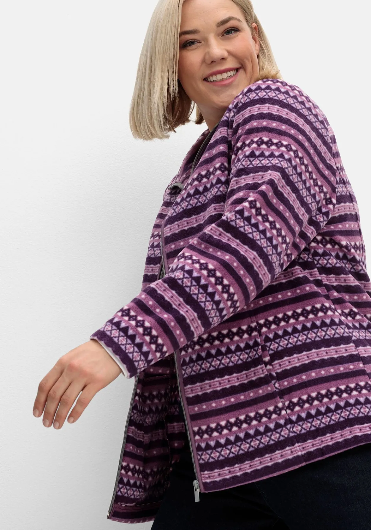 Fleecejacke mit Norweger-Allovermuster<sheego Hot