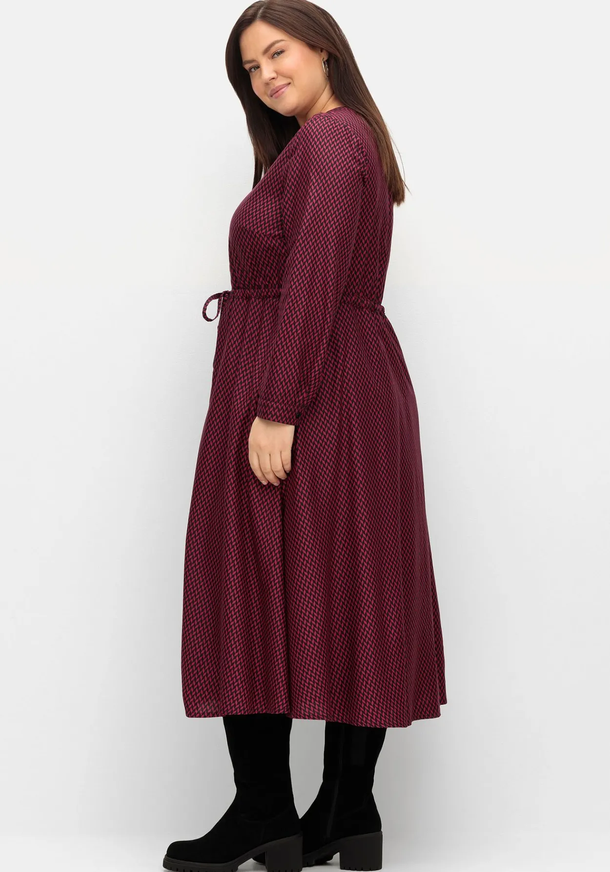Gefüttertes Midikleid mit Alloverprint<sheego Hot