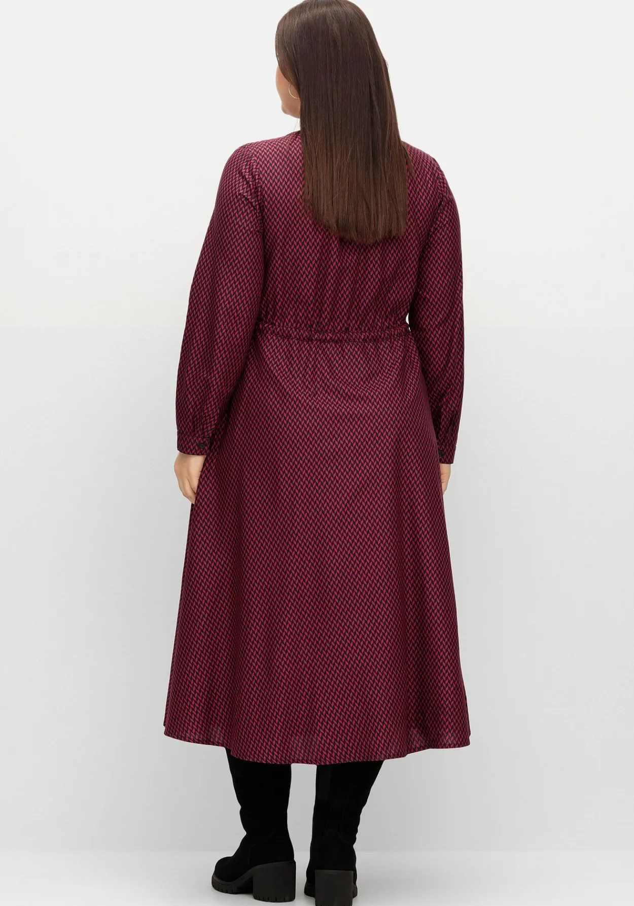 Gefüttertes Midikleid mit Alloverprint<sheego Hot