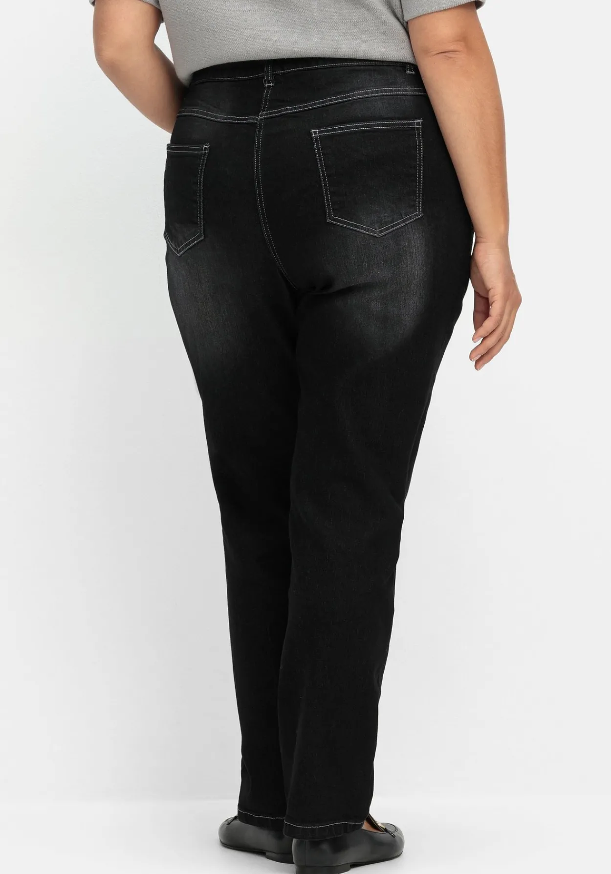 Gerade Jeans mit elastischem High-Waist-Bund<sheego Clearance