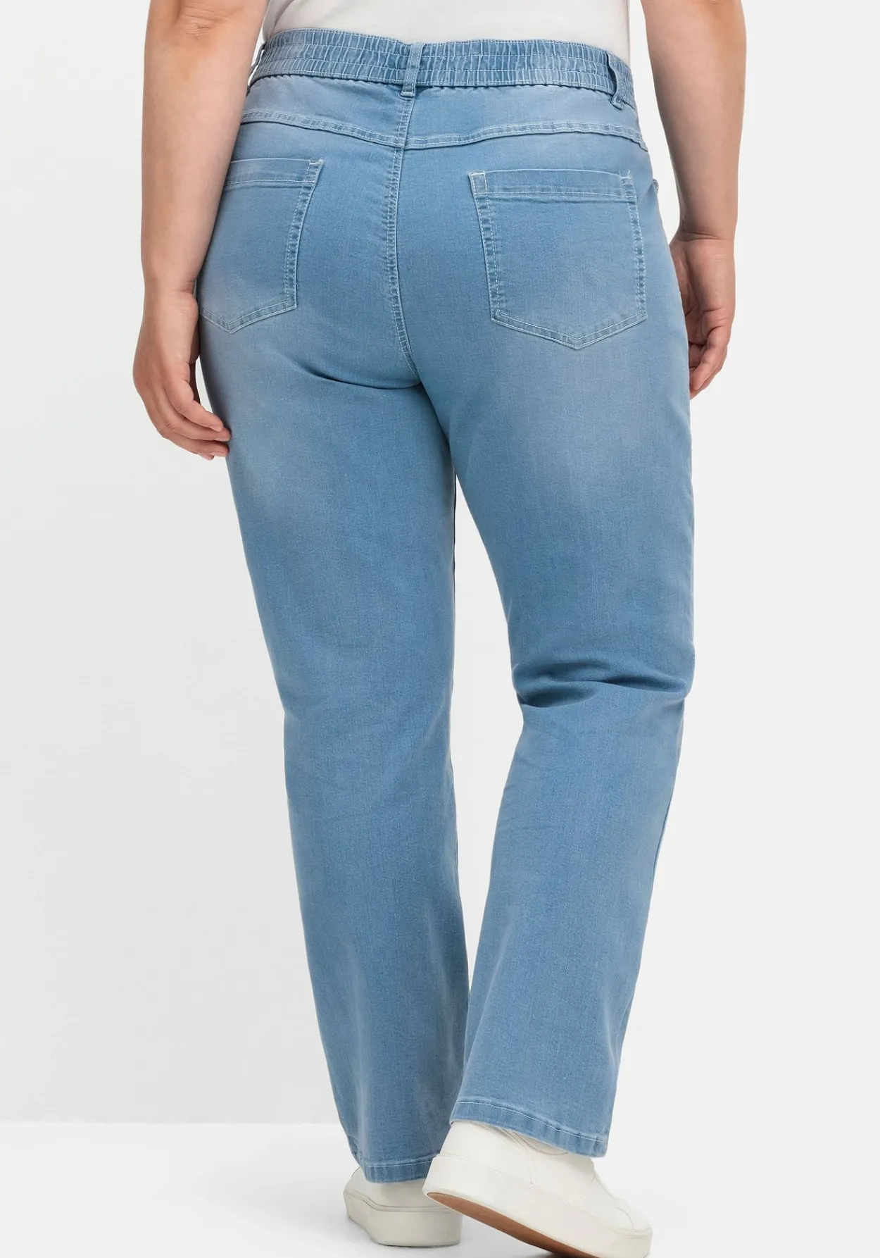 Gerade Jeans mit Rundum-Dehnbund<sheego Outlet
