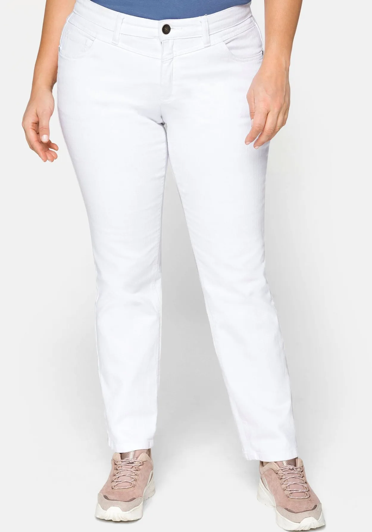 Gerade Jeans mit Used-Effekten<sheego Fashion