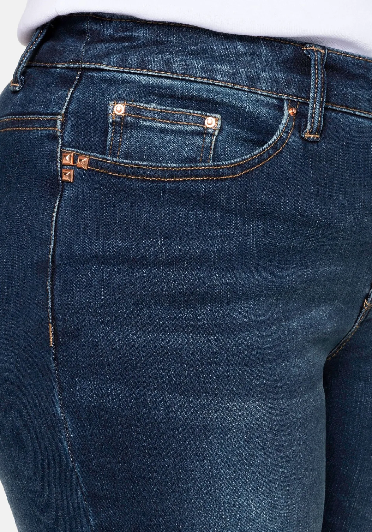 Gerade Stretch-Jeans mit Bodyforming-Effekt<sheego Outlet
