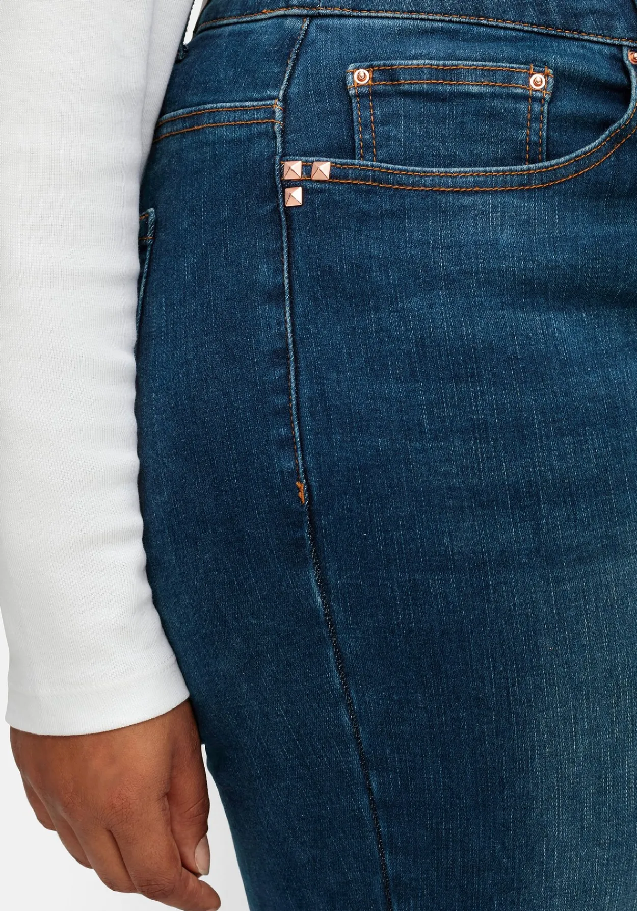 Gerade Stretch-Jeans mit Bodyforming-Effekt<sheego Hot