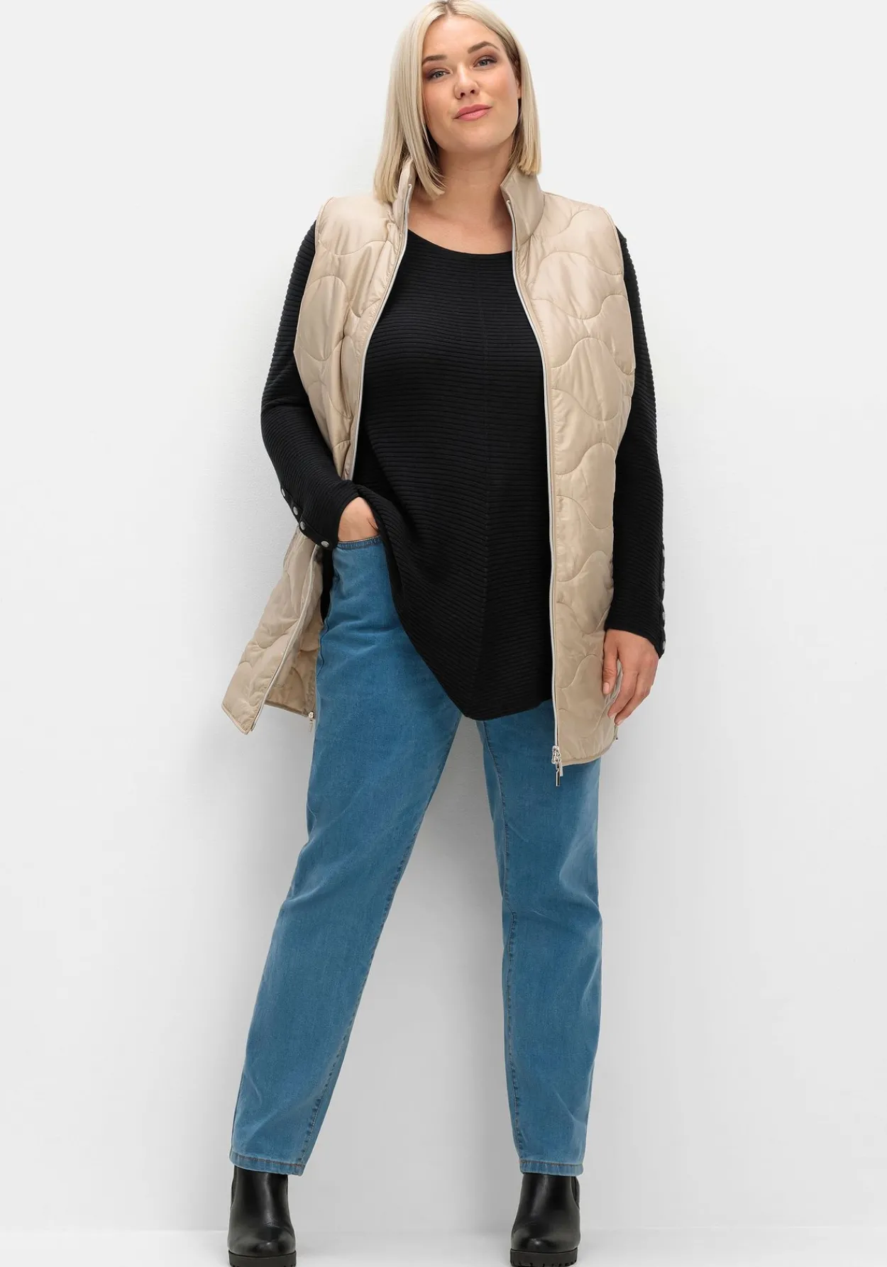 Gerippter Pullover mit spitz zulaufendem Saum<sheego New
