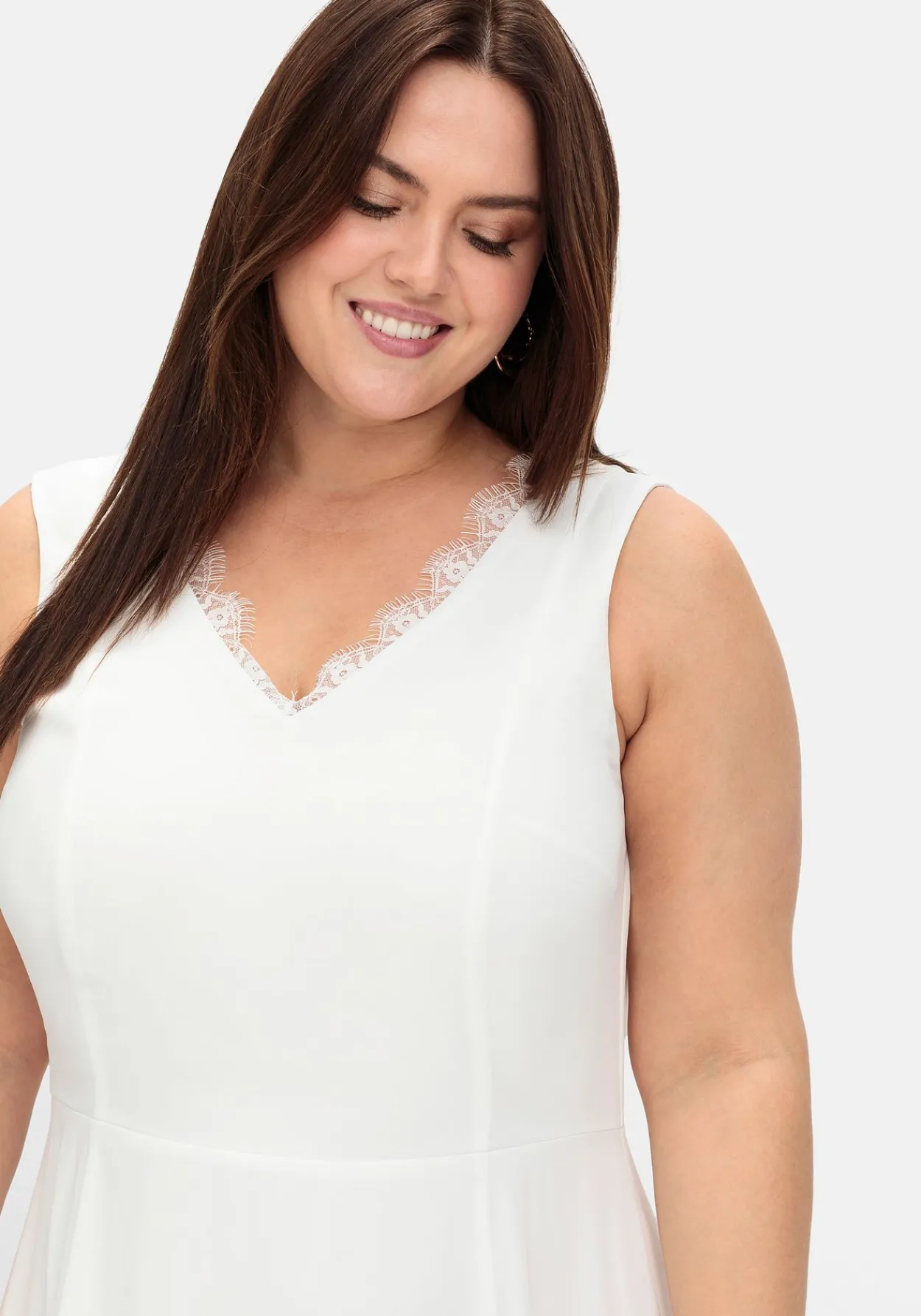 Hochzeitskleid mit floraler Spitze und Chiffon<sheego Best